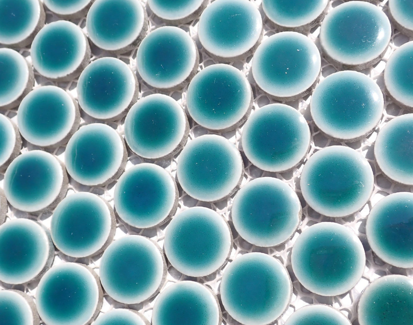 Emerald Green Ceramic Tiles - 2 cm Penny Rounds Mosaic Tiles - 25 Tiles - Porcelain Circles