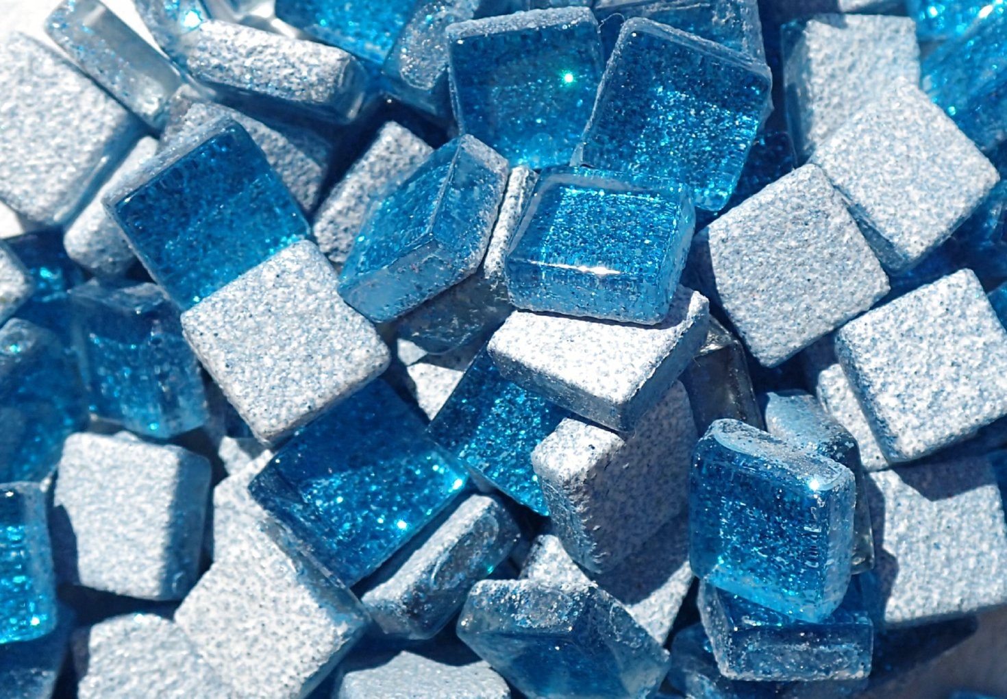 Sky Blue Glitter Tiles - 1 cm - 100g - Over 100 Metallic Small Glass Tiles