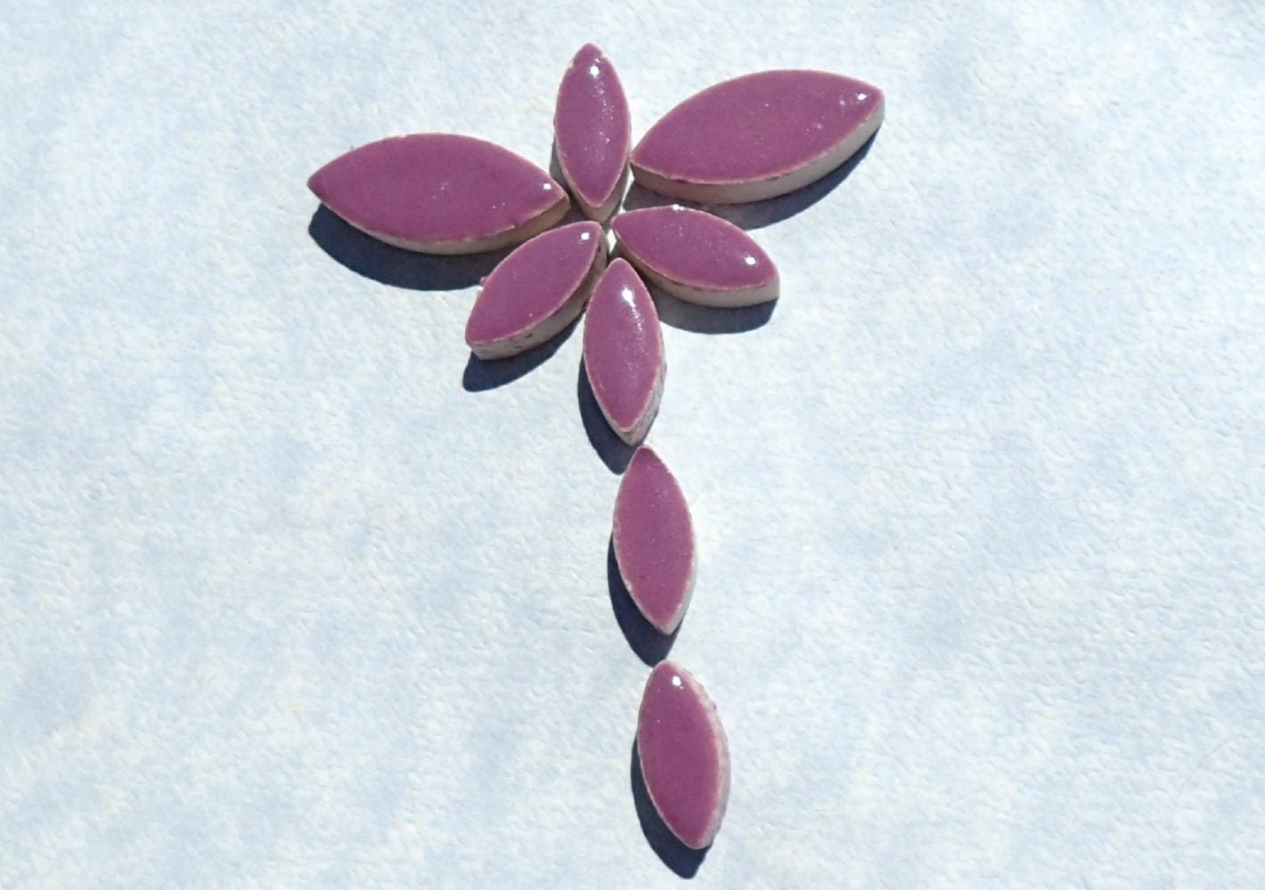 Purple Petals Mosaic Tiles - 50g Ceramic Leaves in Mix of 2 Sizes 1/2" and 3/4"