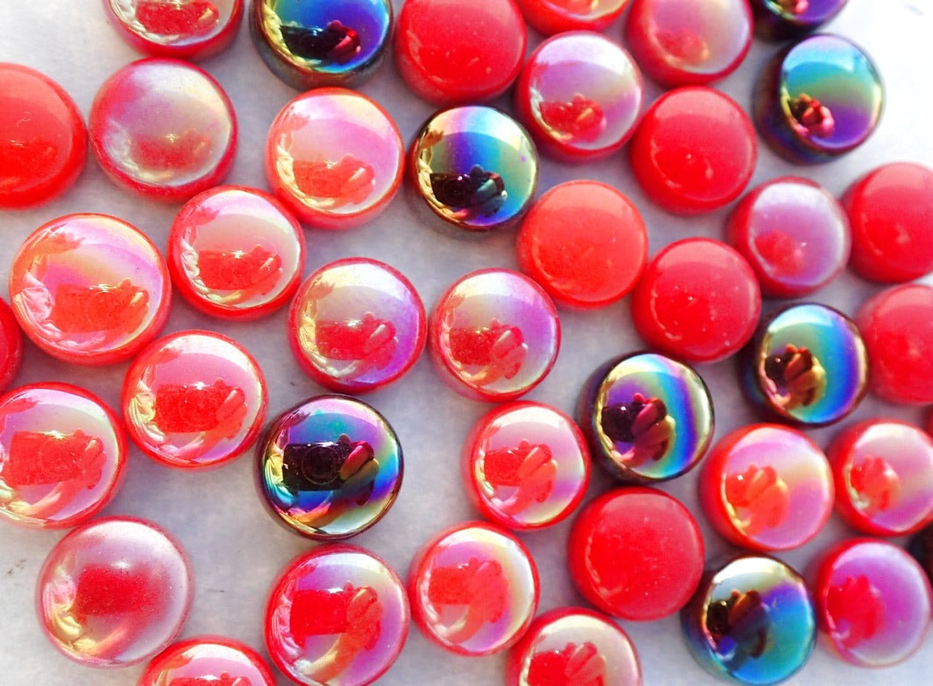 Red Mix Glass Drops Mosaic Tiles - 100 grams - Flat Marbles Mix of Gloss and Iridescent 12mm Glass Gems - Over 60 Tiles