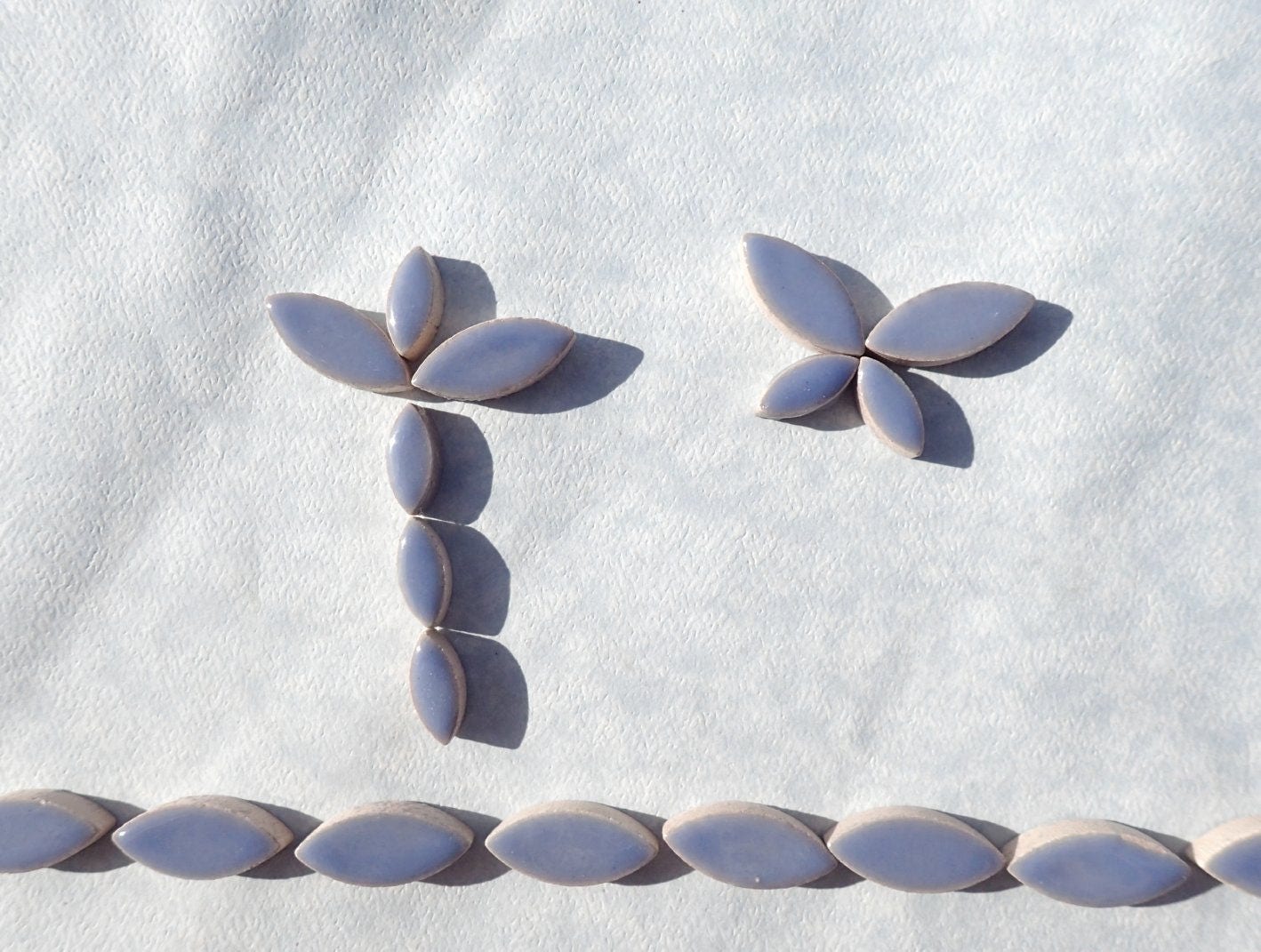 Cornflower Blue Petals Mosaic Tiles - 50g Ceramic Leaves in Mix of 2 Sizes 1/2" and 3/4"