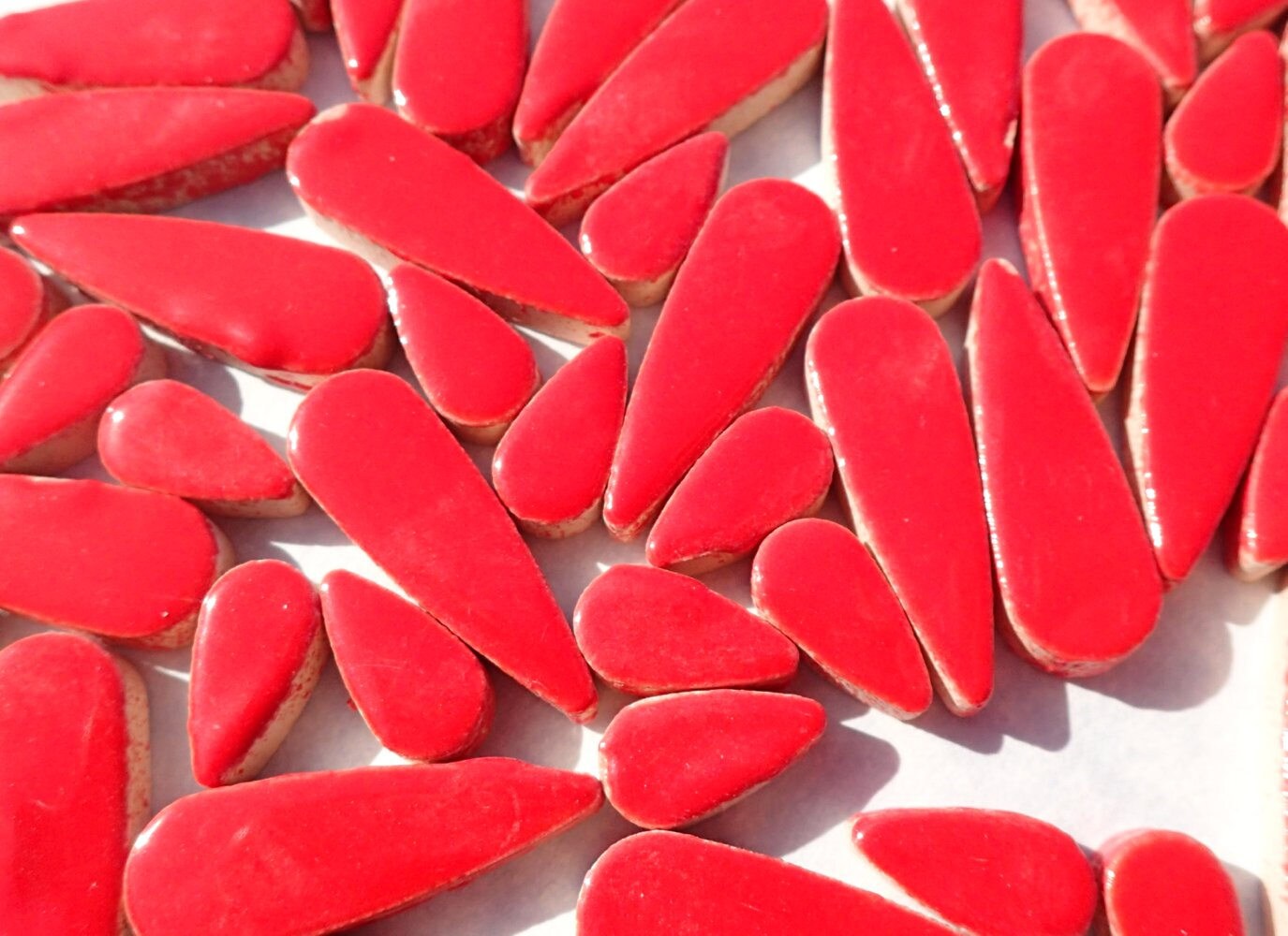 Bright Red Teardrop Mosaic Tiles - 50g Ceramic Petals in Mix of 2 Sizes 1/2" and 3/5"