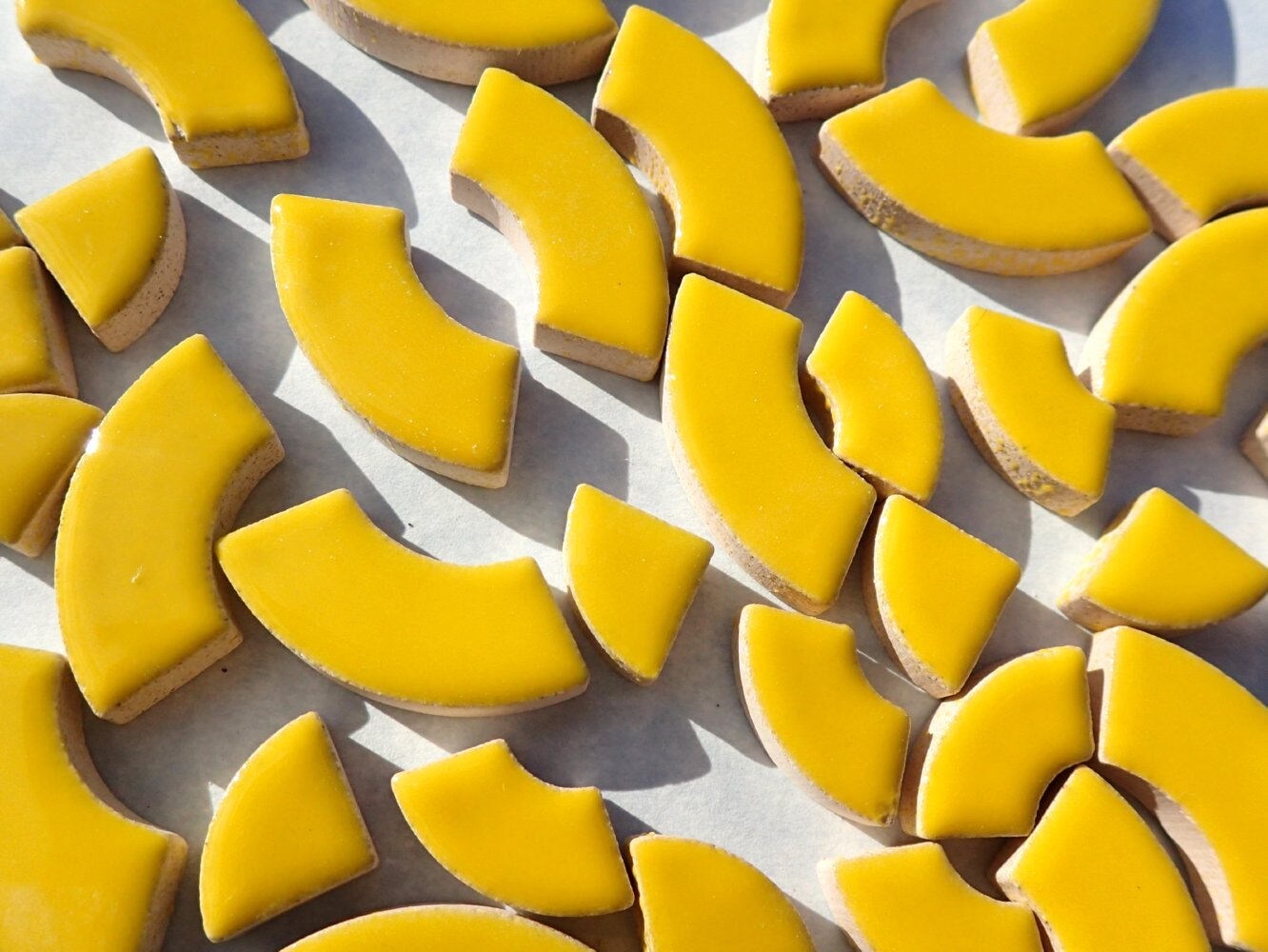 Lemon Yellow Bullseye Mosaic Tiles - 50g Ceramic Circle Parts in Mix of 3 Sizes