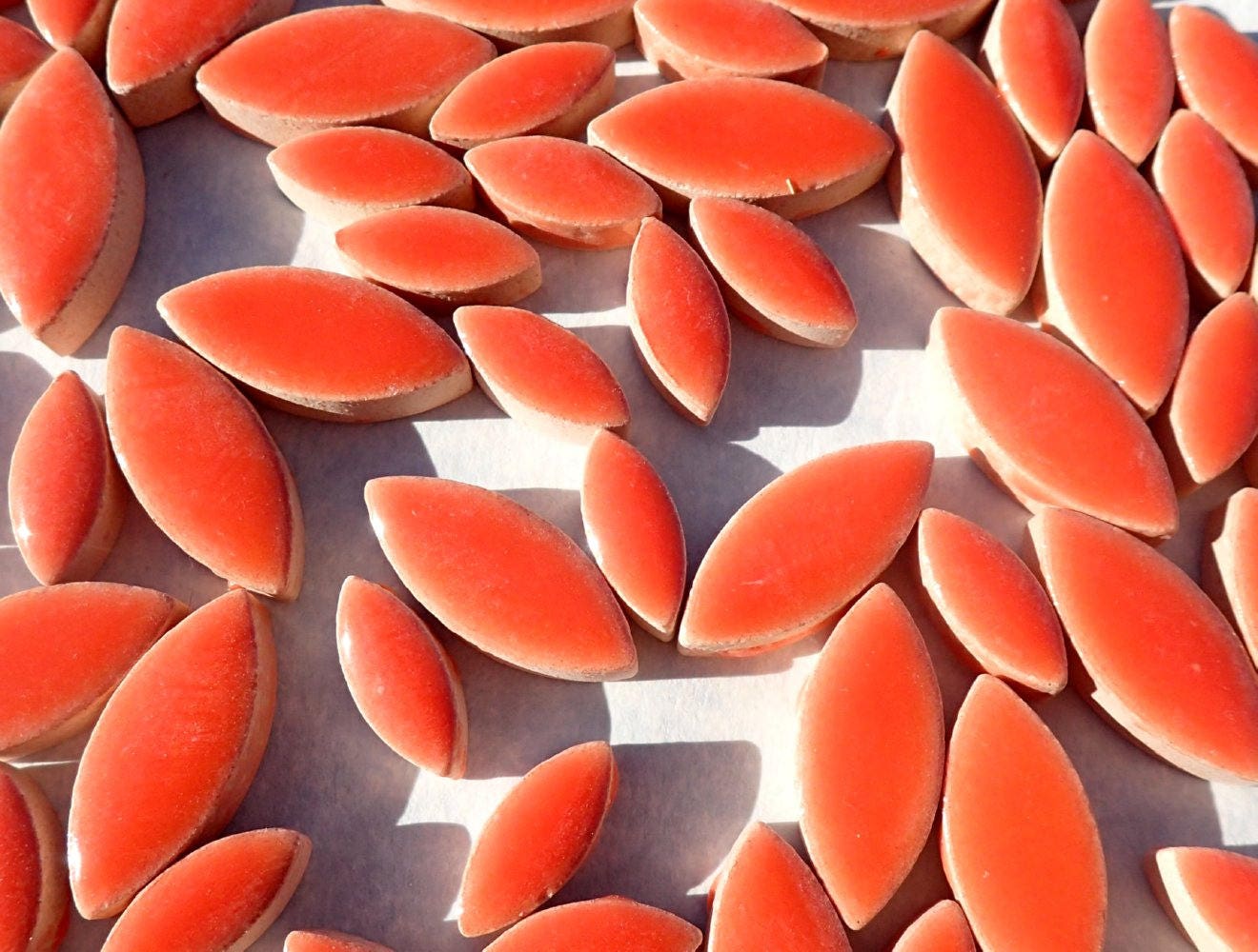 Salmon Orange Pink Petals Mosaic Tiles - 50g Ceramic Leaves in Mix of 2 Sizes 1/2" and 3/4"