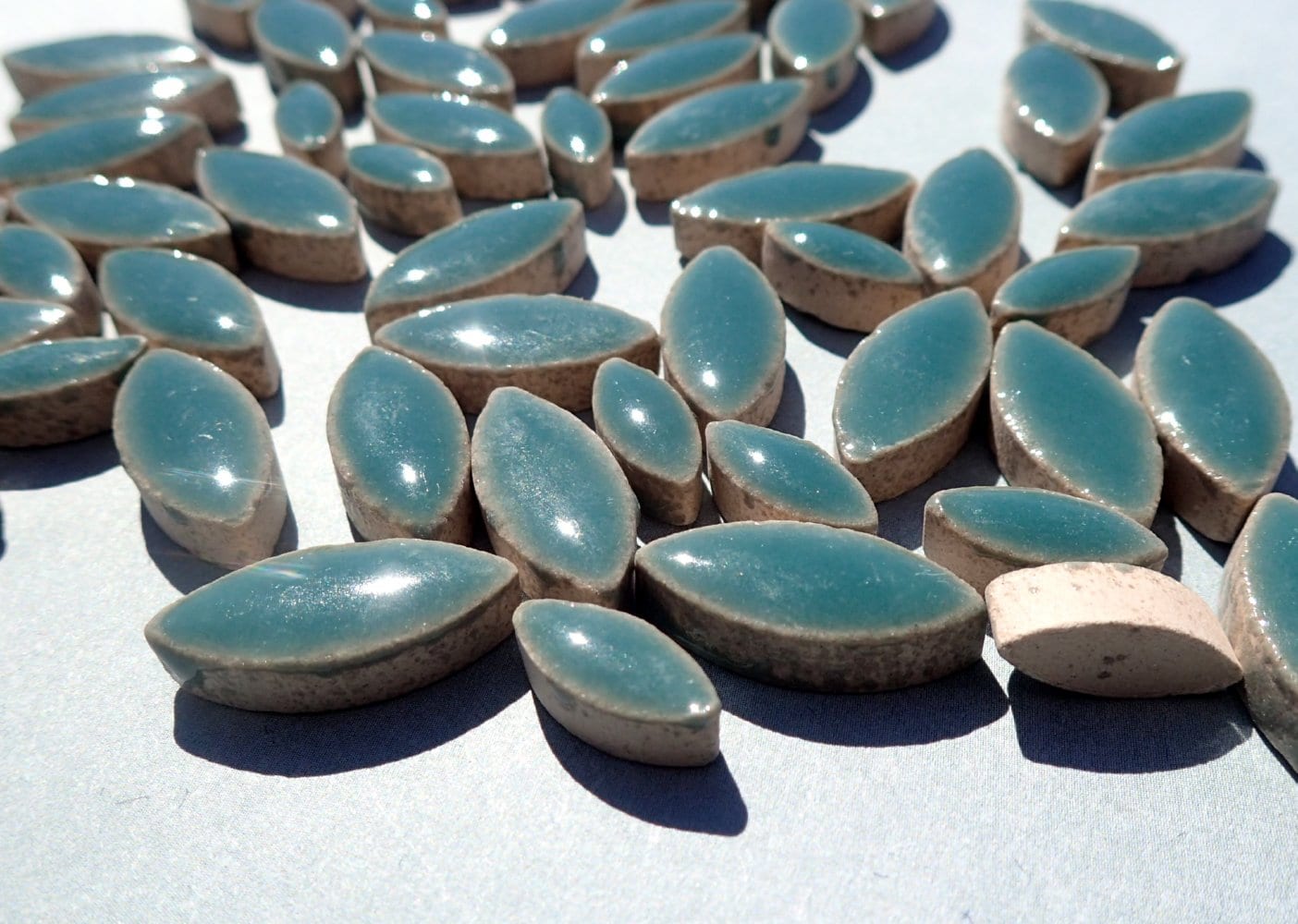 Sea Green Petals Mosaic Tiles - 50g Ceramic Leaves in Mix of 2 Sizes 1/2" and 3/4" - Phthalo Green