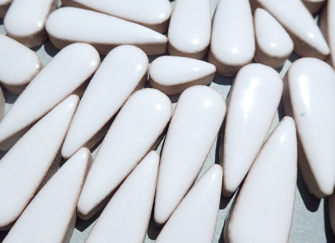White Teardrop Mosaic Tiles - 50g Ceramic Petals in Mix of 2 Sizes 1/2" and 3/5"
