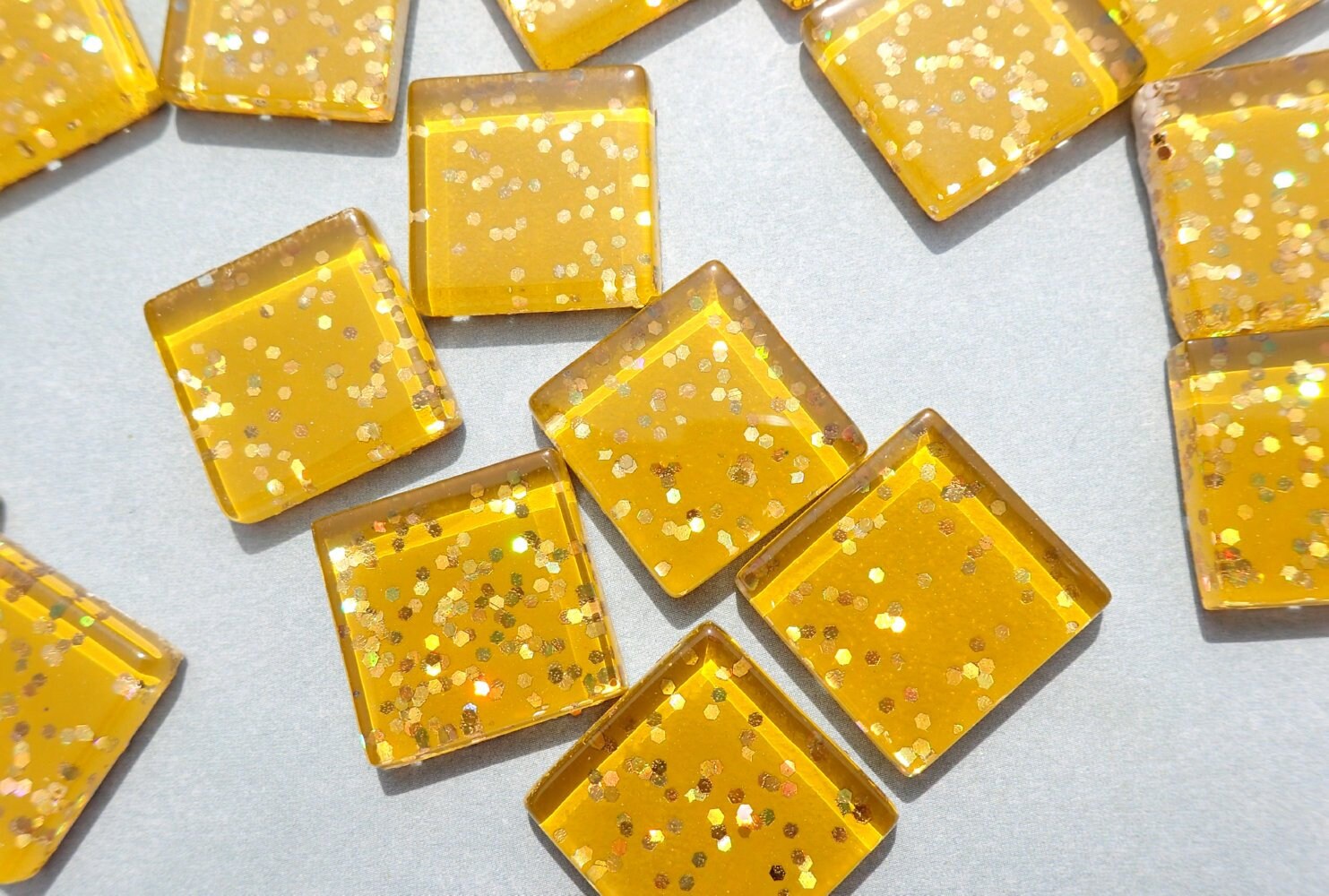 Harvest Gold Glitter Tiles - 20mm Mosaic Tiles - 25 Metallic Glass Tiles with Chunky Gold Glitter