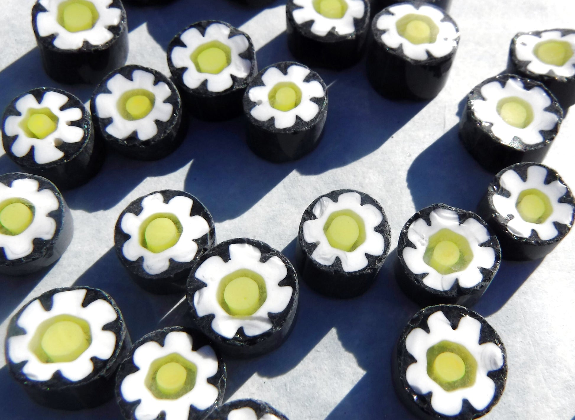 White Daisy in Black Millefiori - 25 grams - Unique Mosaic Glass Tiles - Floral Pattern