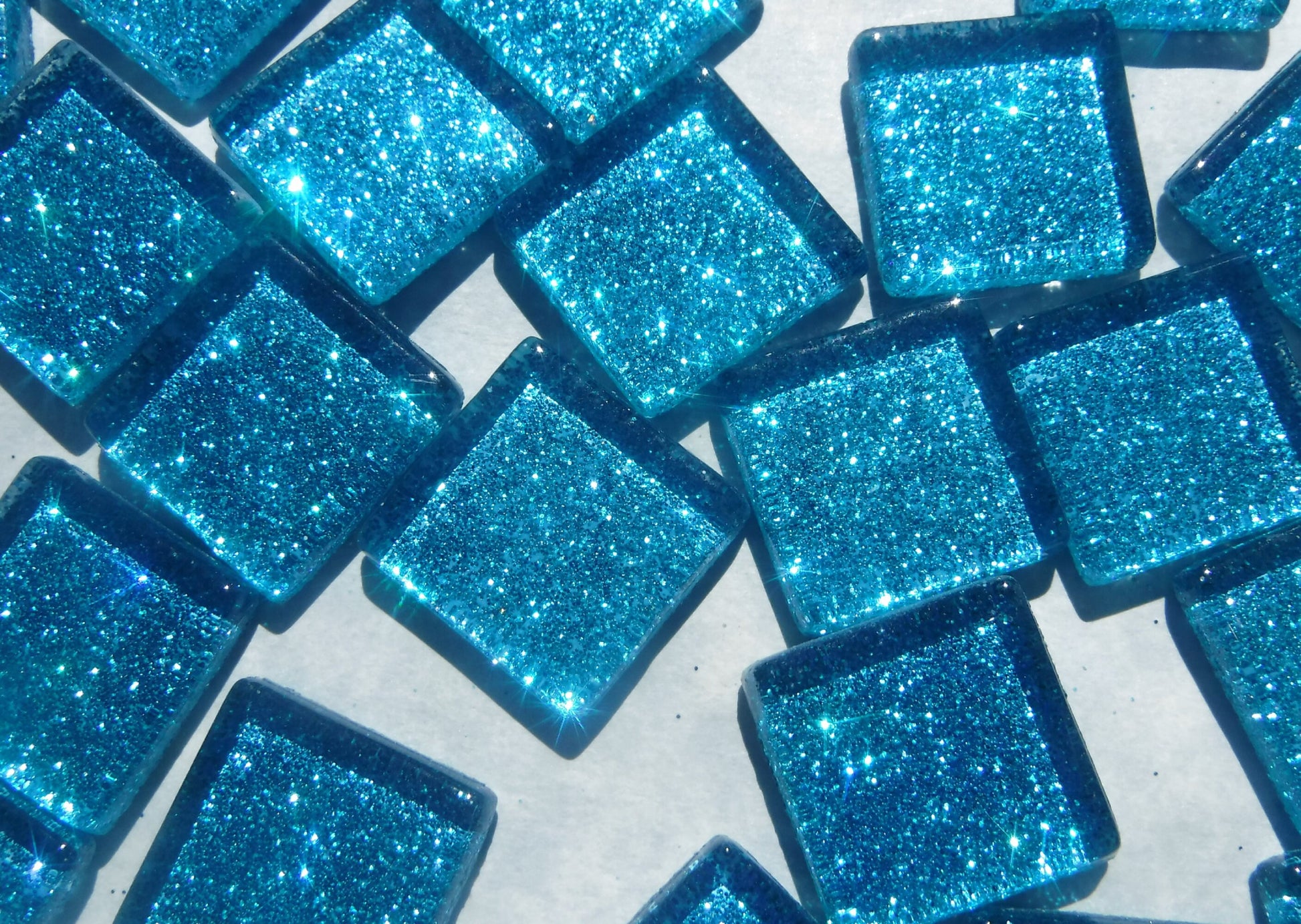 Sky Blue Glitter Tiles - 20mm Mosaic Tiles - 25 Metallic Glass Tiles in Medium Blue