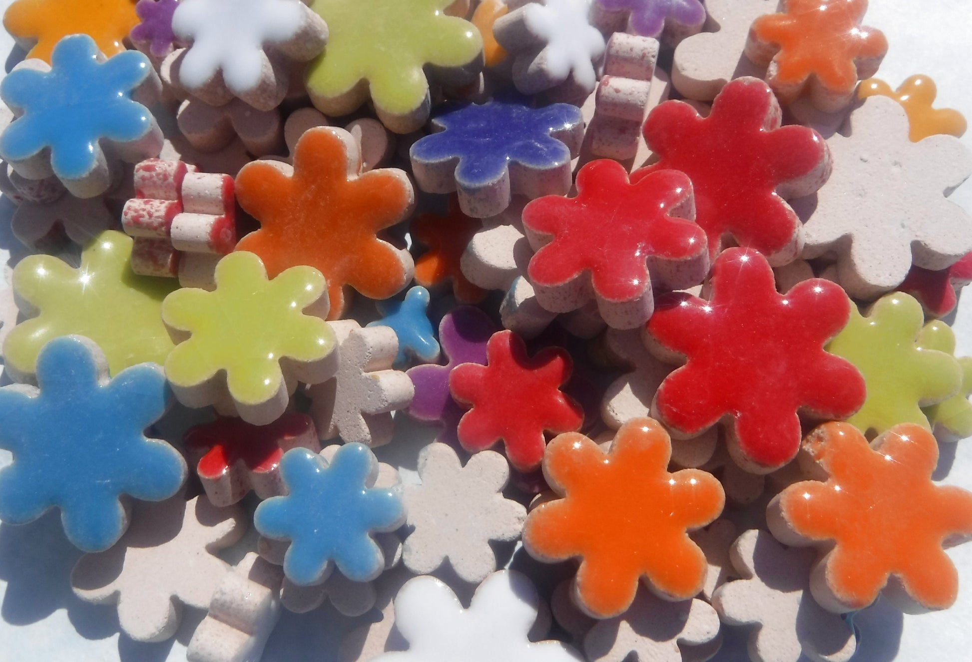 Pretty Posy Mix - Assorted Colors and Sizes of Ceramic Flowers Mosaic Tiles - 50g