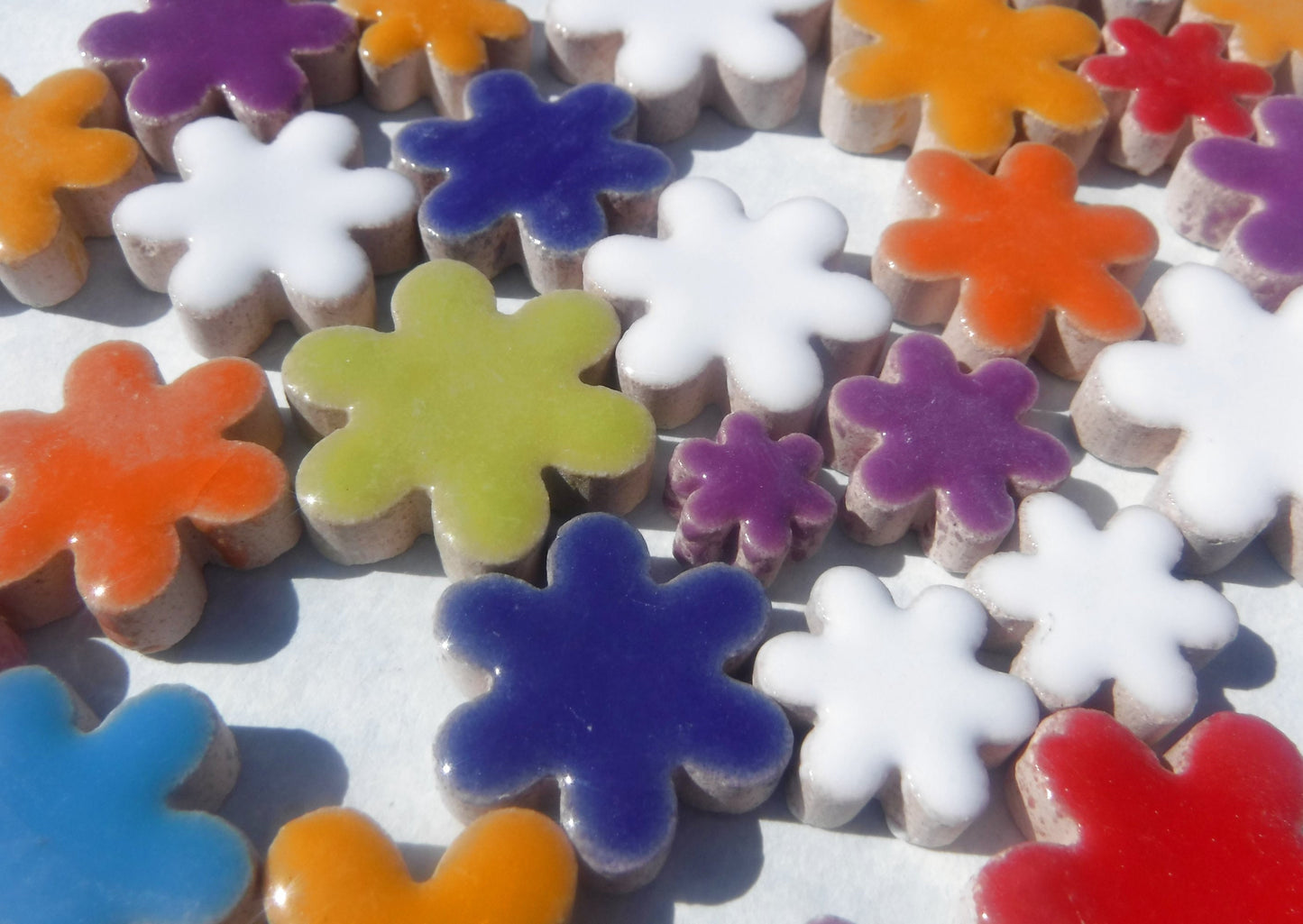 Pretty Posy Mix - Assorted Colors and Sizes of Ceramic Flowers Mosaic Tiles - 50g