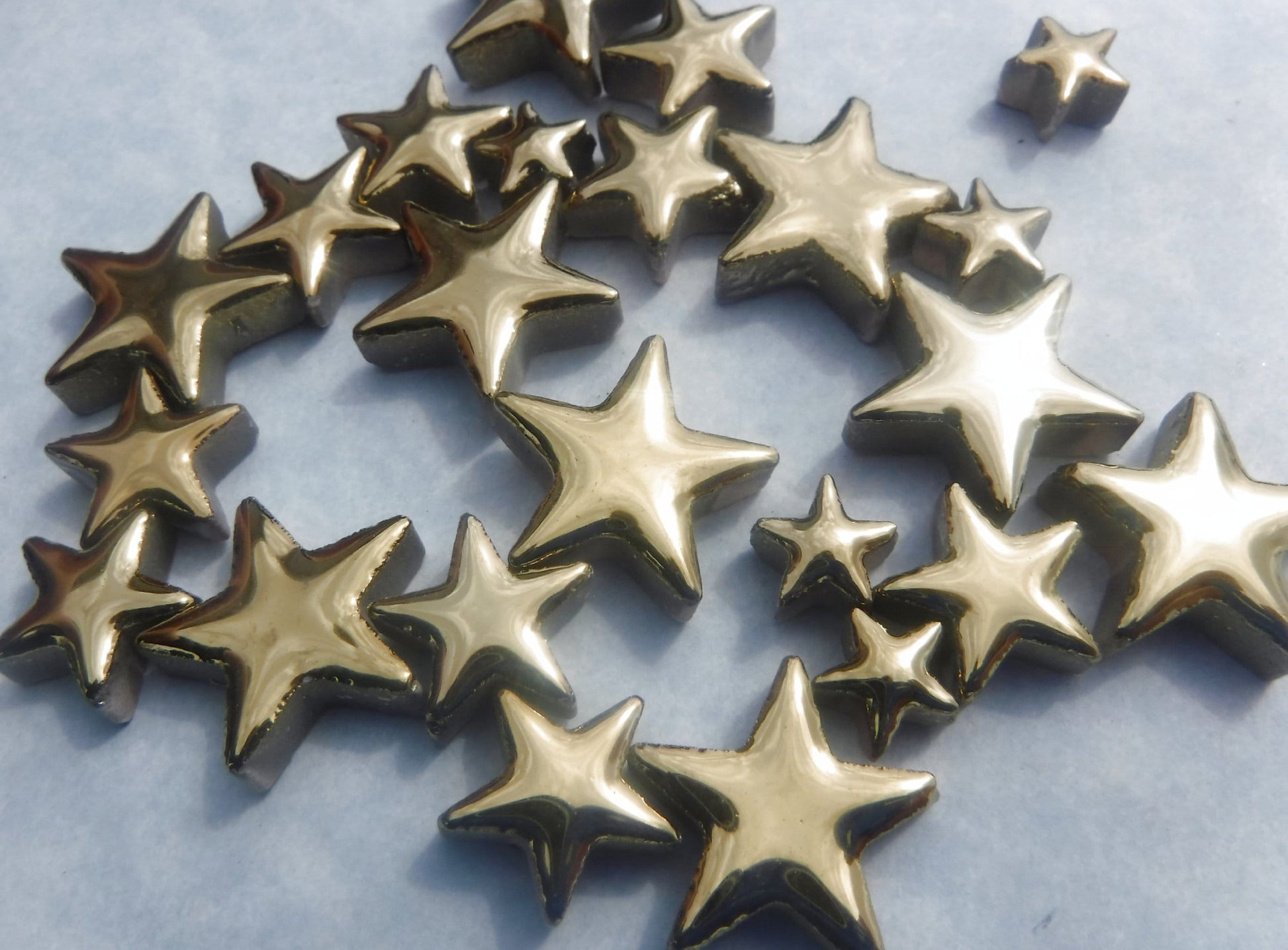 Gold Stars Mosaic Tiles - 50g Ceramic in Mix of 3 Sizes - 20mm, 15mm, 10mm