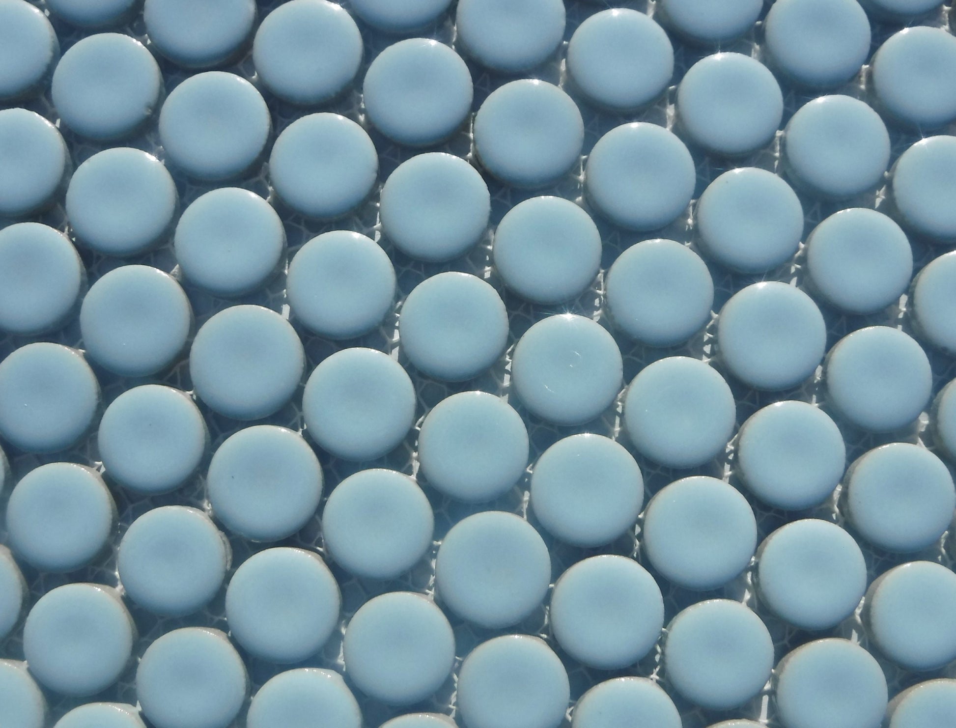 Pale Blue Ceramic Tiles - 2 cm Penny Rounds Mosaic Tiles - 25 Tiles - Porcelain Circles
