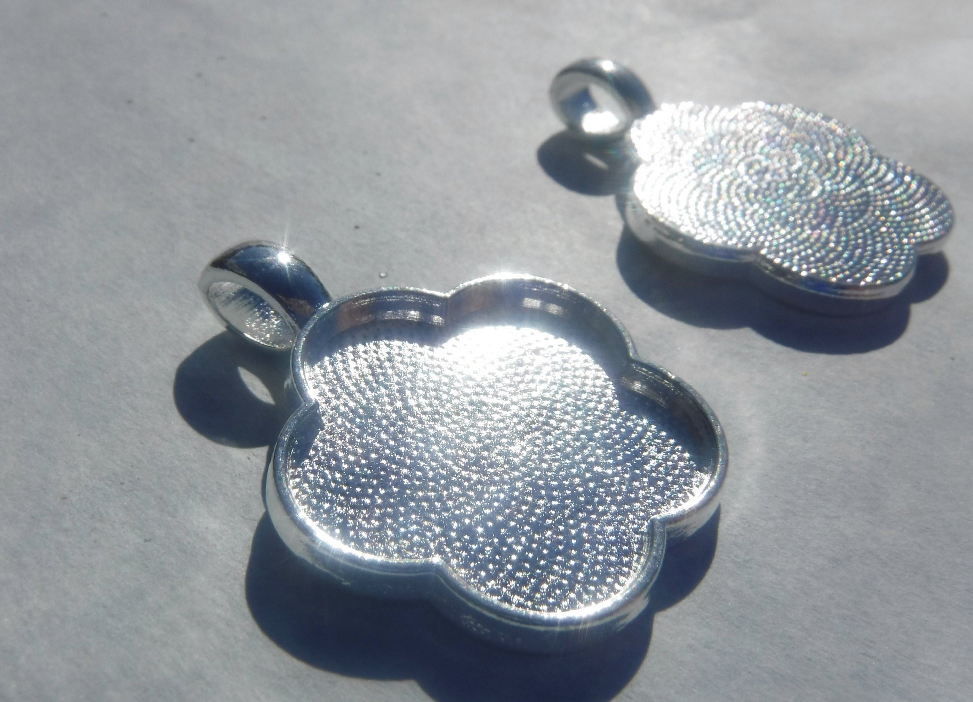 Flower Deep Pendant Setting - Silver Toned Blank - Cabochon Base - 25mm - Mosaic Jewelry
