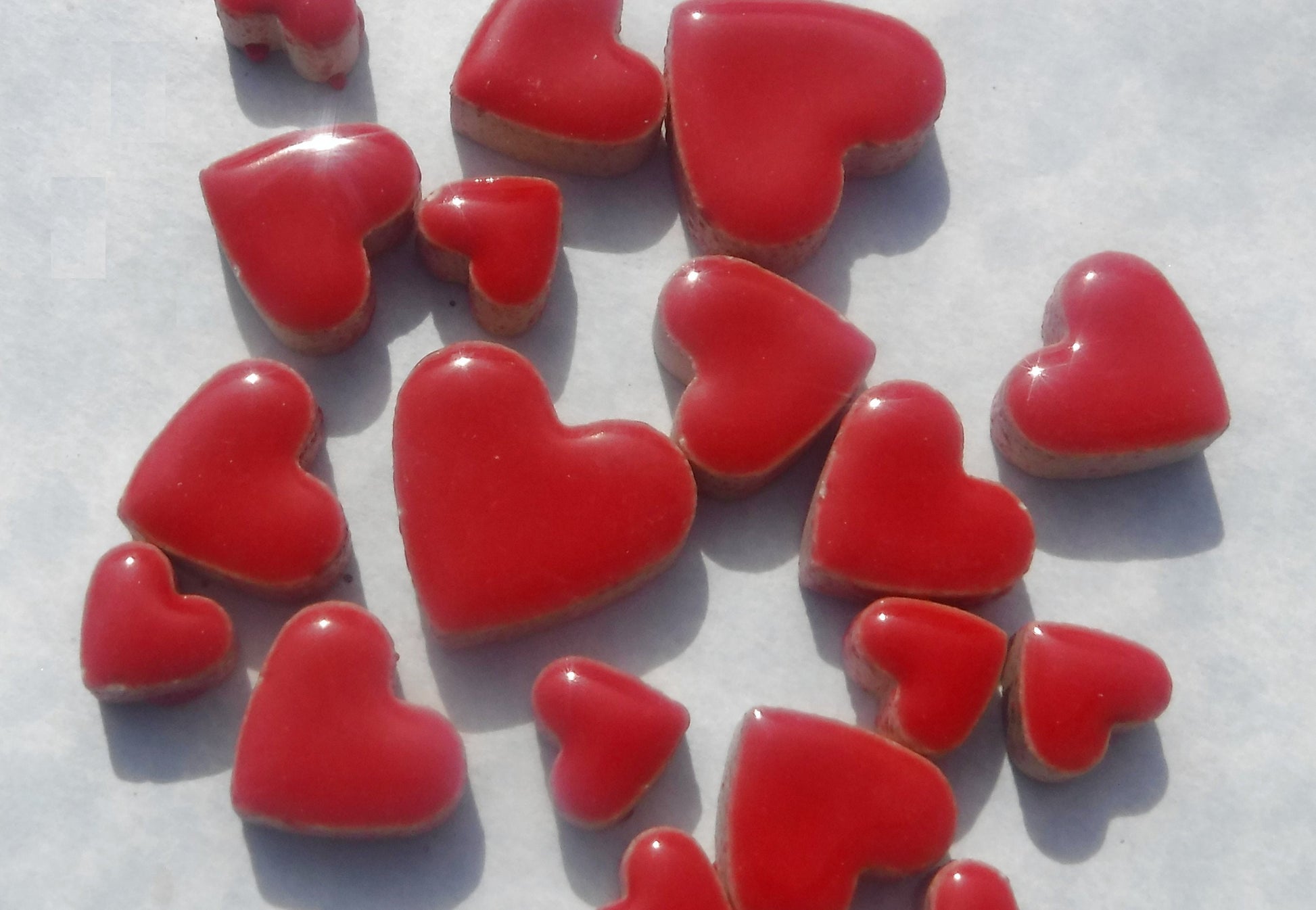 Red Hearts Mosaic Tiles - 50g Ceramic in Mix of 3 Sizes - 20mm, 15mm, 10mm - Poppy Red