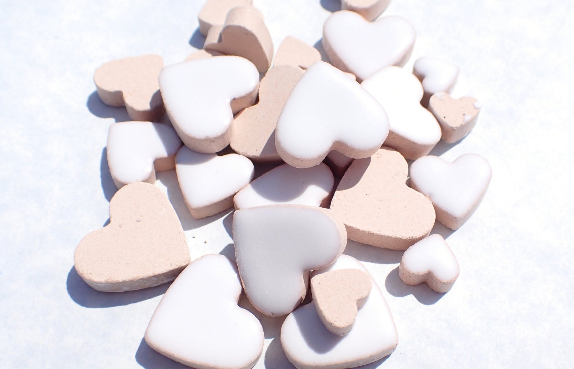 White Hearts Mosaic Tiles - 50g Ceramic in Mix of 3 Sizes - 20mm, 15mm, 10mm