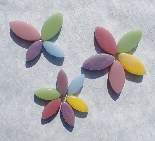 Pastel Glass Leaves - 50g of Petals in 14mm and 19mm Mix of 2 Sizes - Snapdragon