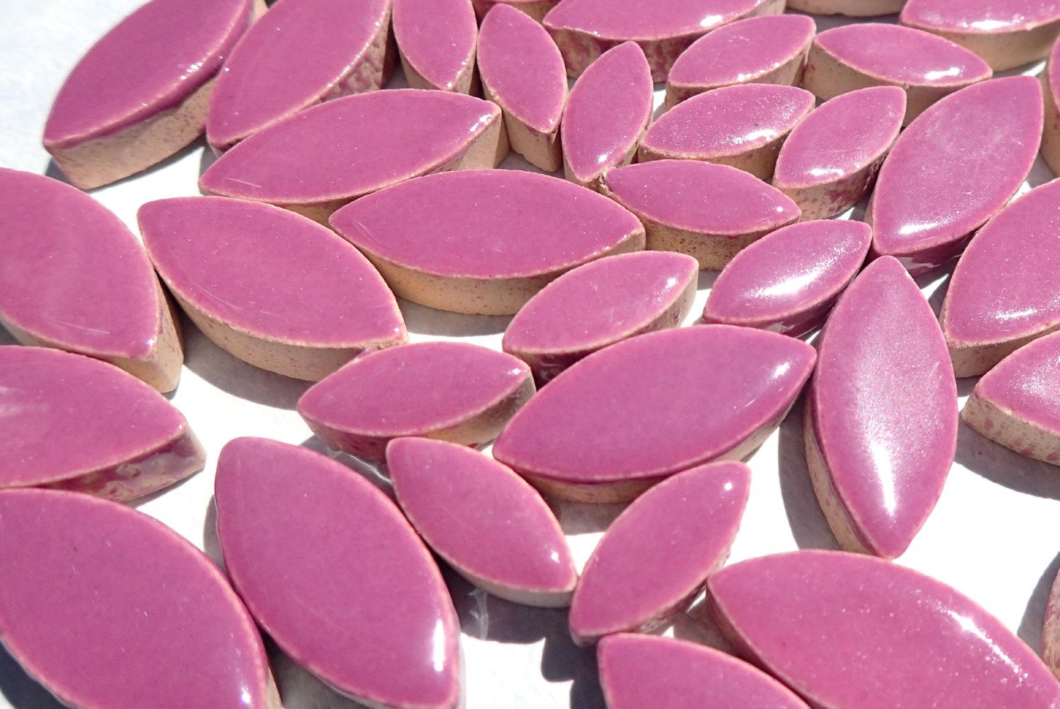 Purple Petals Mosaic Tiles - 50g Ceramic Leaves in Mix of 2 Sizes 1/2" and 3/4"