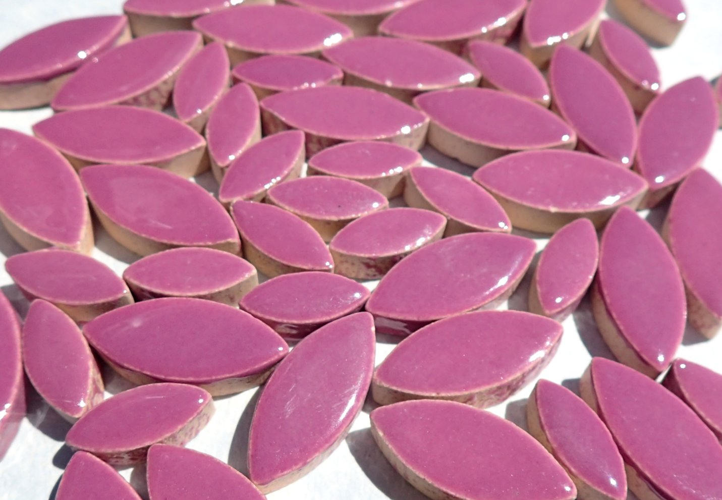 Purple Petals Mosaic Tiles - 50g Ceramic Leaves in Mix of 2 Sizes 1/2" and 3/4"