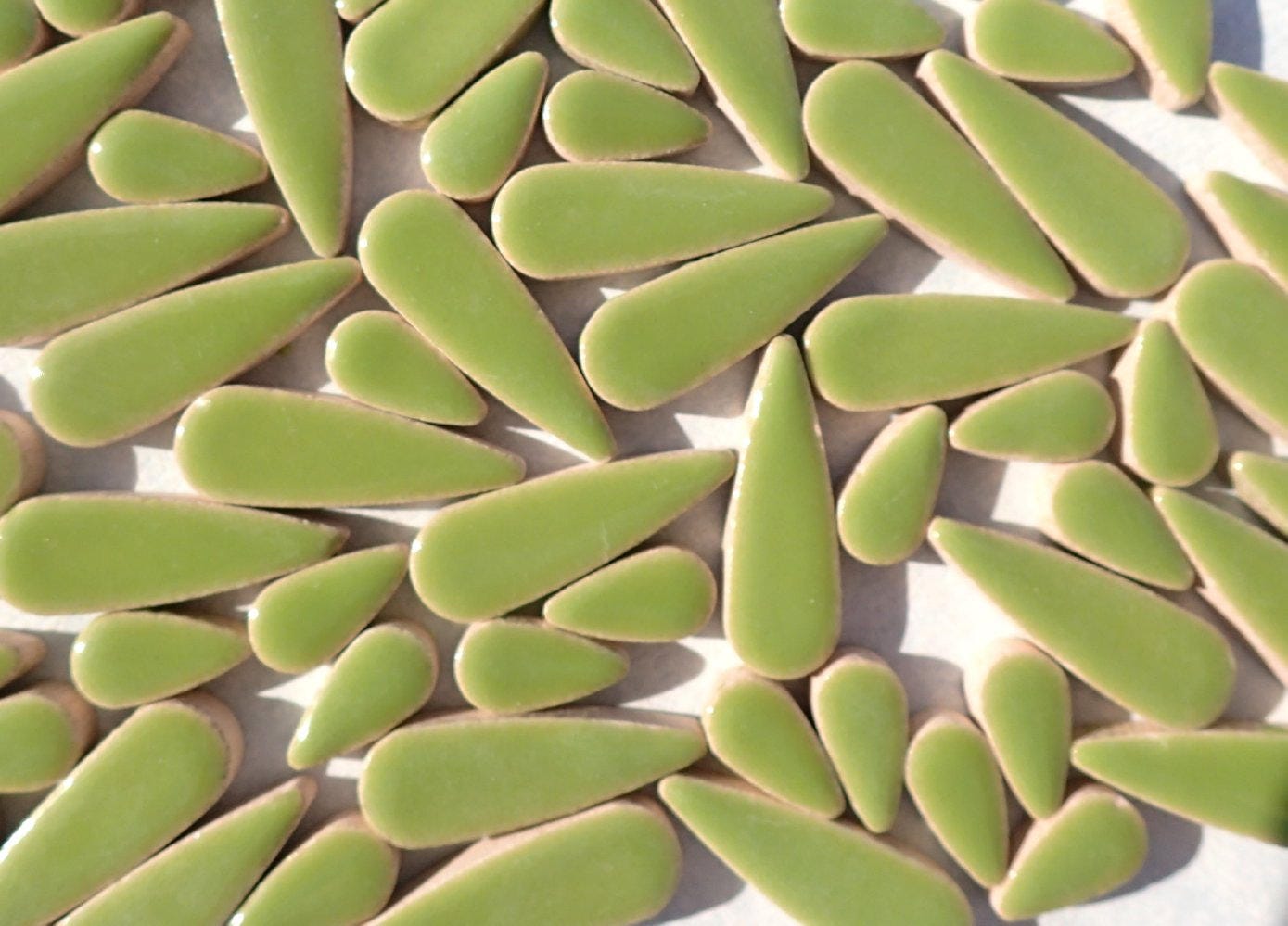 Kiwi Green Teardrop Mosaic Tiles - 50g Ceramic Drops in Mix of 2 Sizes 1/2" and 3/5"