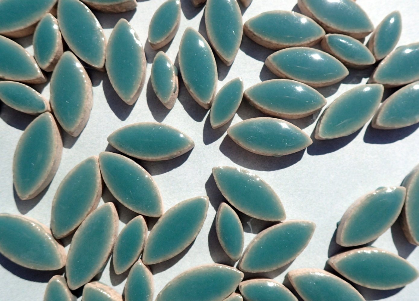 Sea Green Petals Mosaic Tiles - 50g Ceramic Leaves in Mix of 2 Sizes 1/2" and 3/4" - Phthalo Green