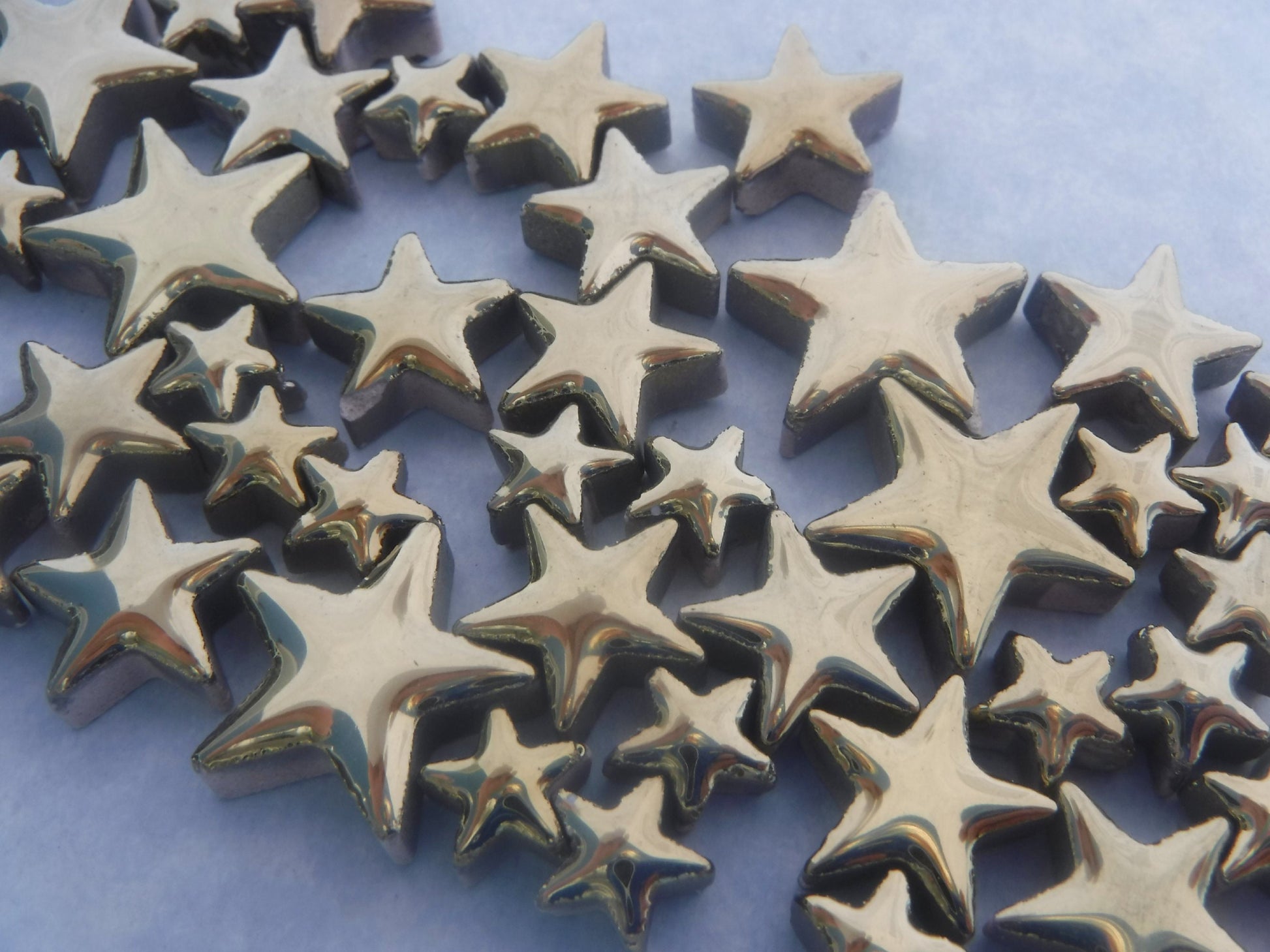Gold Stars Mosaic Tiles - 50g Ceramic in Mix of 3 Sizes - 20mm, 15mm, 10mm