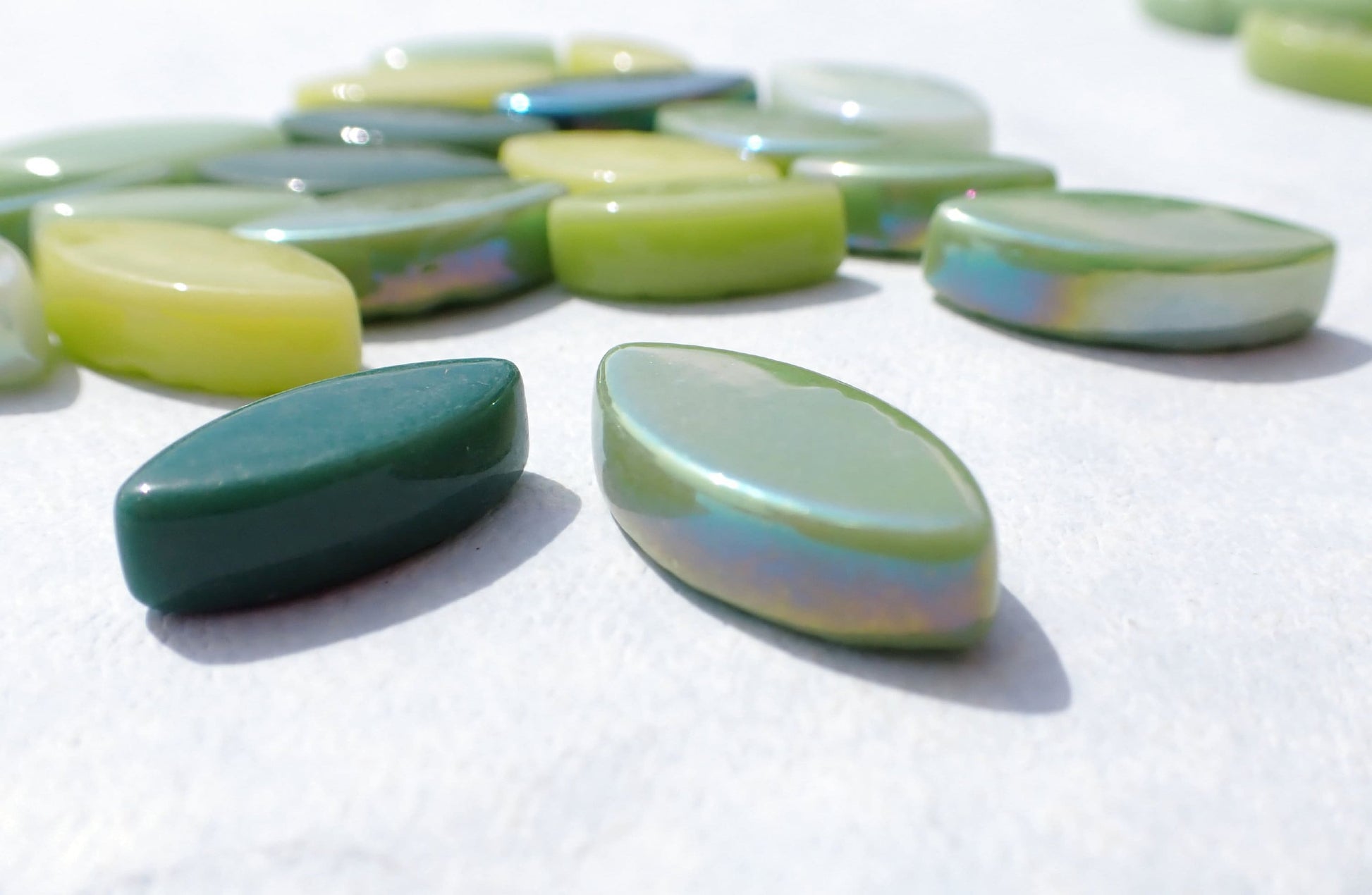 Green and Yellow Glass Leaves - 50g of Petals in 14mm and 19mm Mix of 2 Sizes - Lady's Mantle