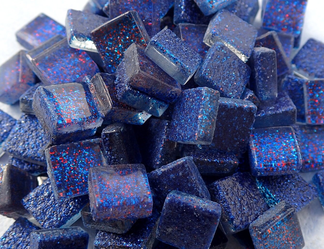 Blue with Red Glitter Squares - 100g Metallic Mosaic Tiles - 1cm - Blueberry