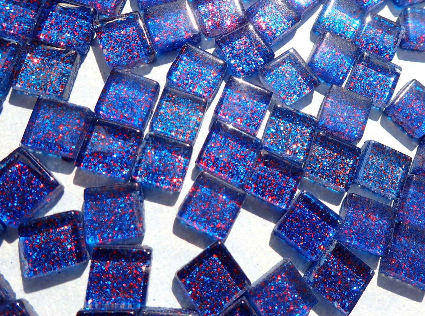 Blue with Red Glitter Squares - 100g Metallic Mosaic Tiles - 1cm - Blueberry