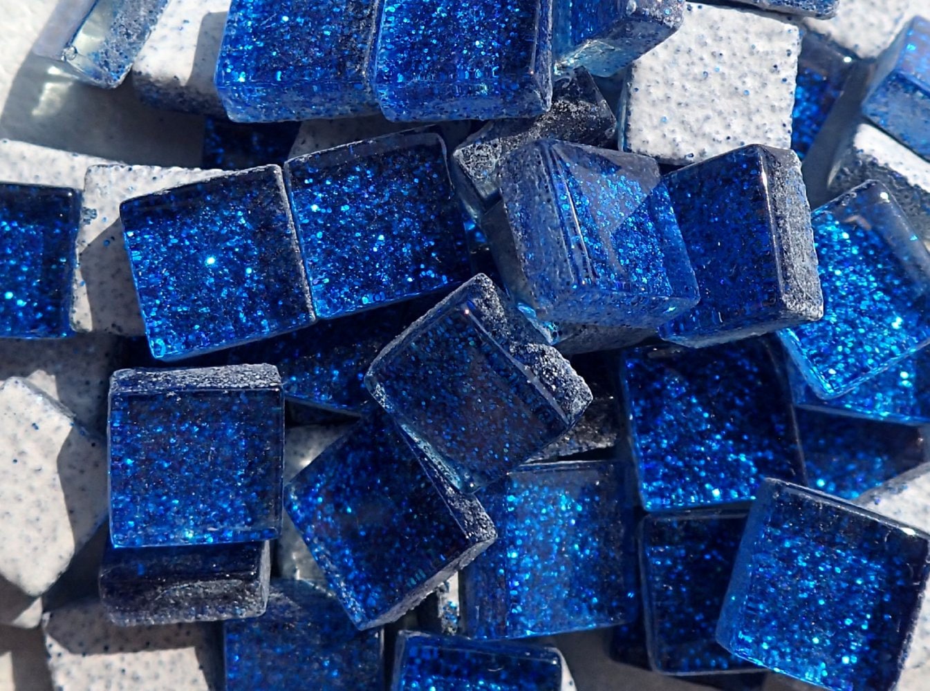 Blue Tiny Glitter Tiles - 1 cm - 100 Metallic Tiny Glass Tiles in Medium Blue