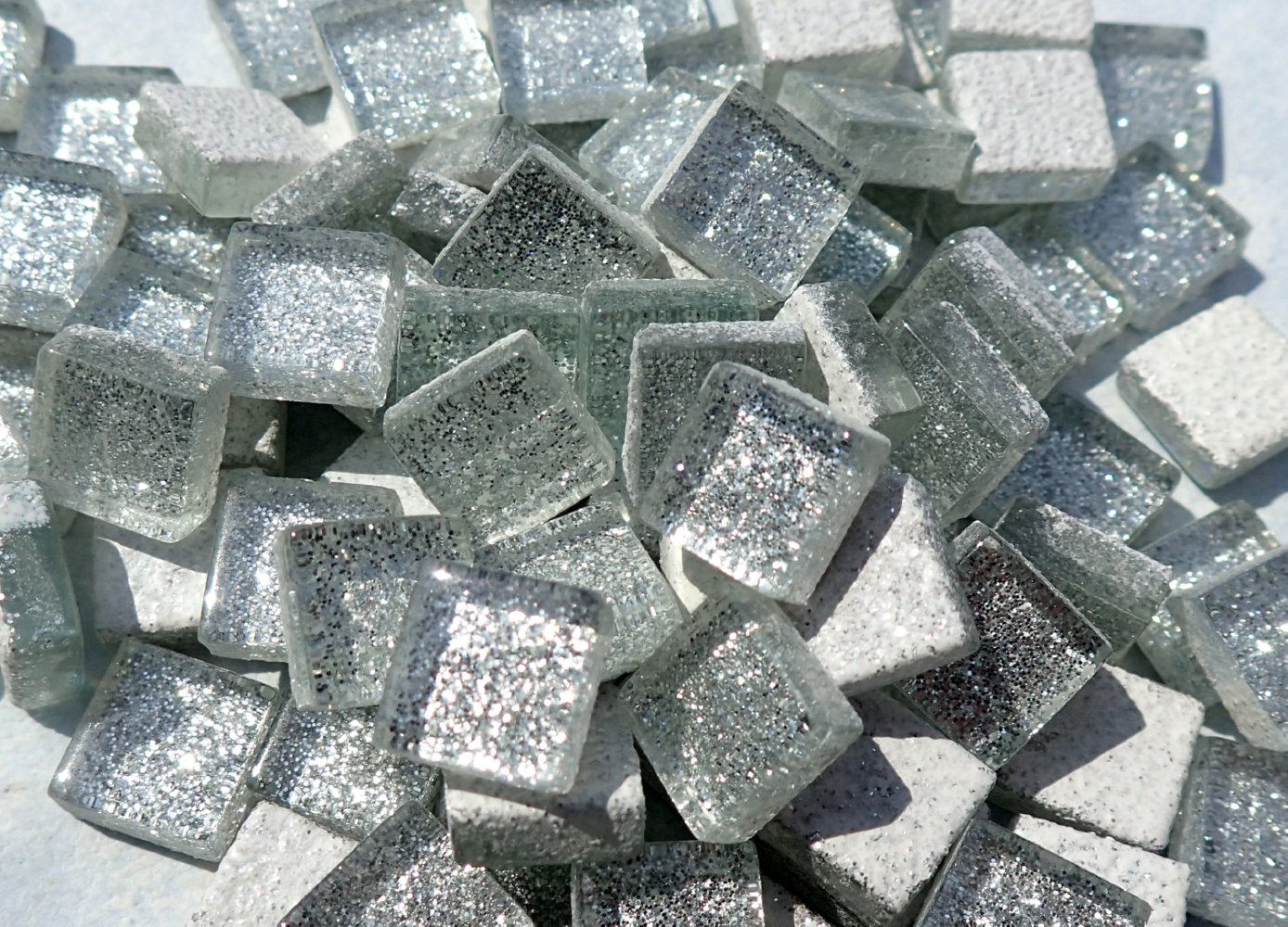 Silver Glitter Tiles - 1 cm - 100g - Over 100 Metallic Glass Tiles - Shiny Silver