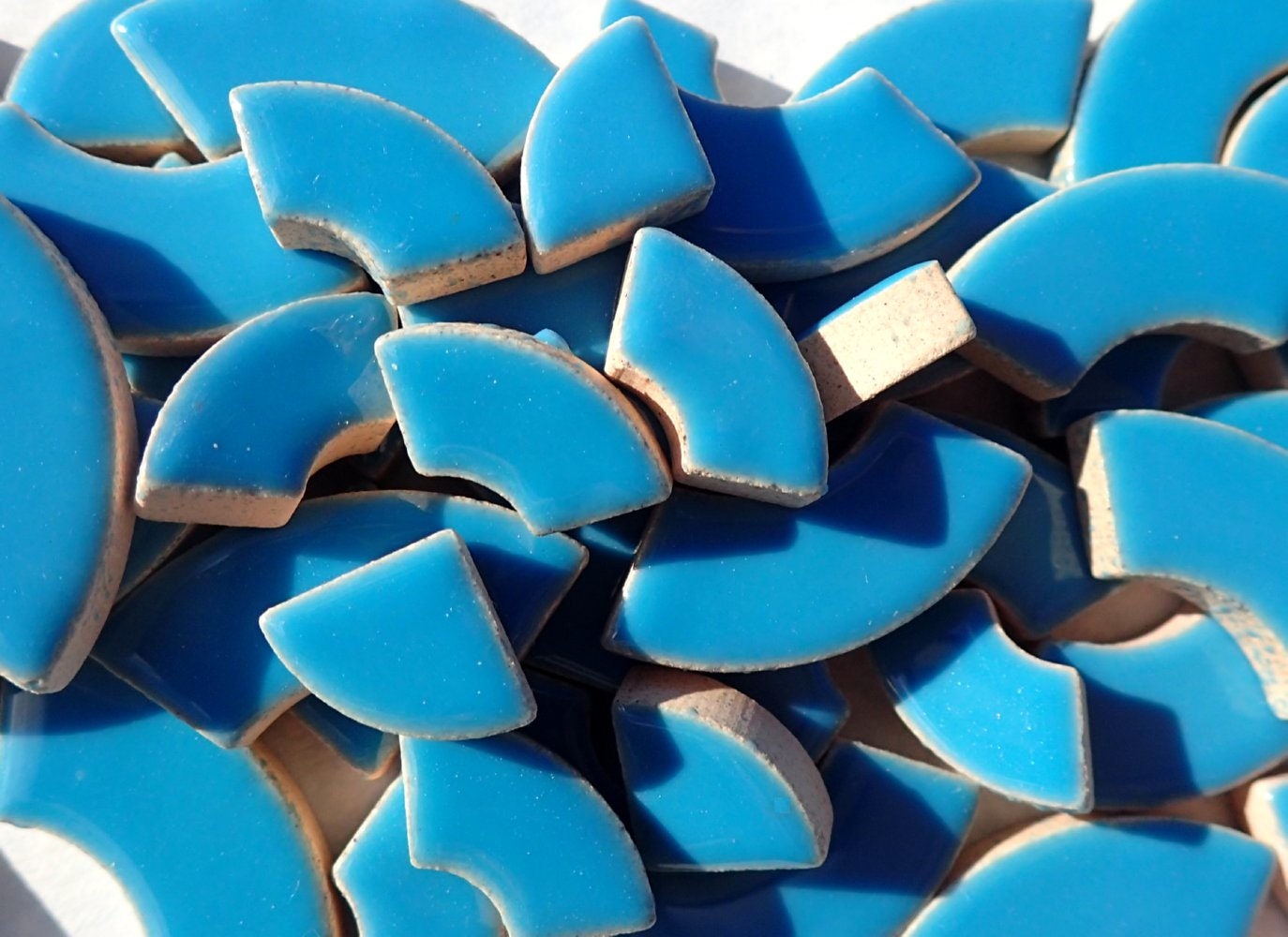 Mediterranean Blue Bullseye Mosaic Tiles - 50g Ceramic Circle Parts in Mix of 3 Sizes in Thalo Blue