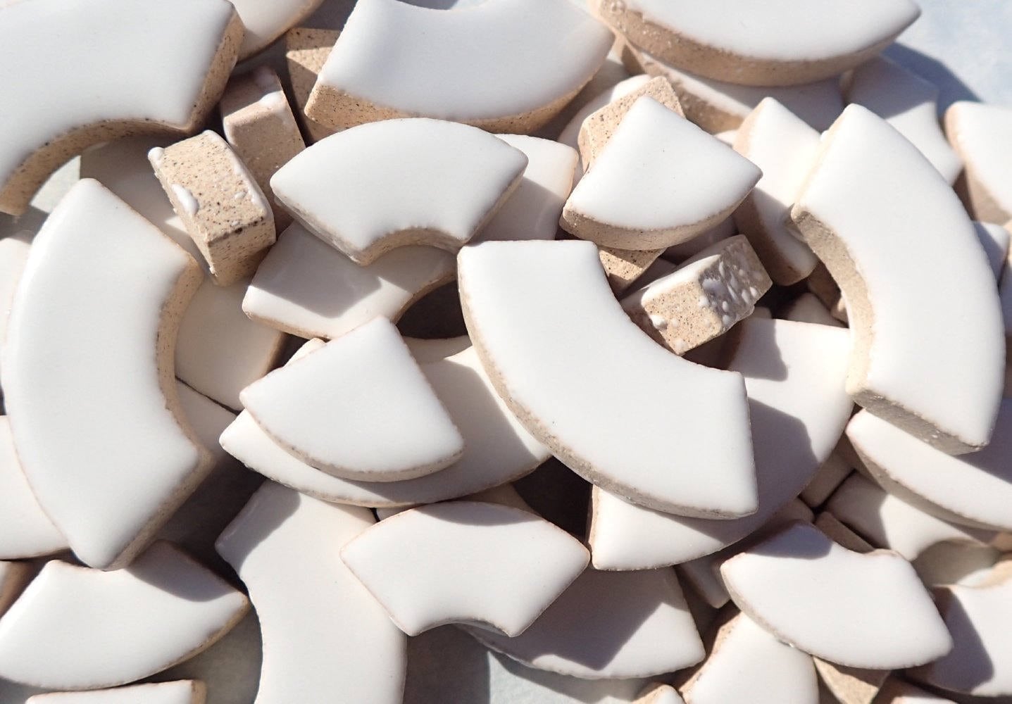 White Bullseye Mosaic Tiles - 50g Ceramic Circle Parts in Mix of 3 Sizes