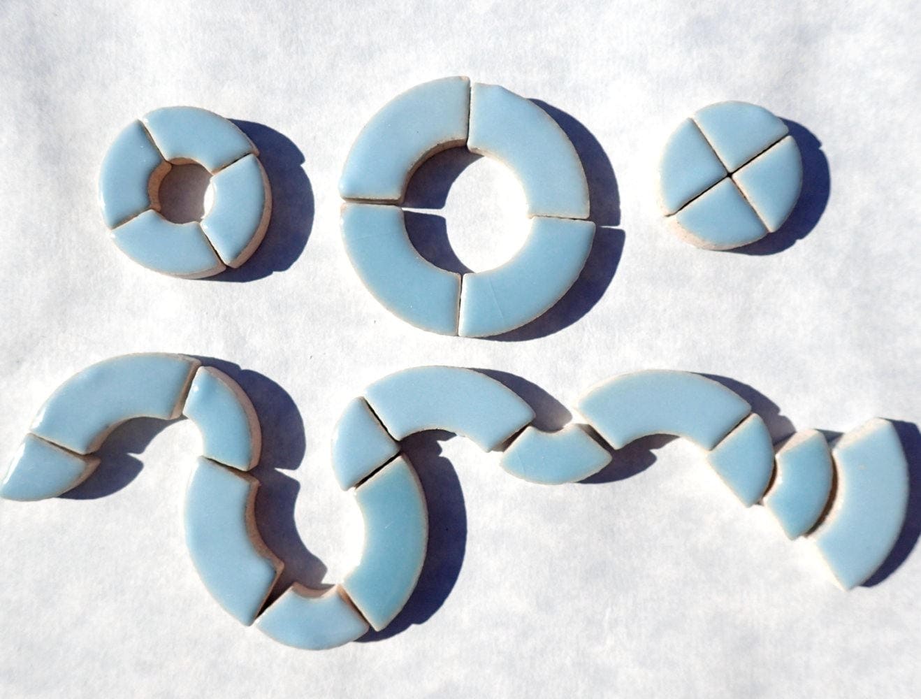 Light Blue Bullseye Mosaic Tiles - 50g Ceramic Circle Parts in Mix of 3 Sizes in Azure