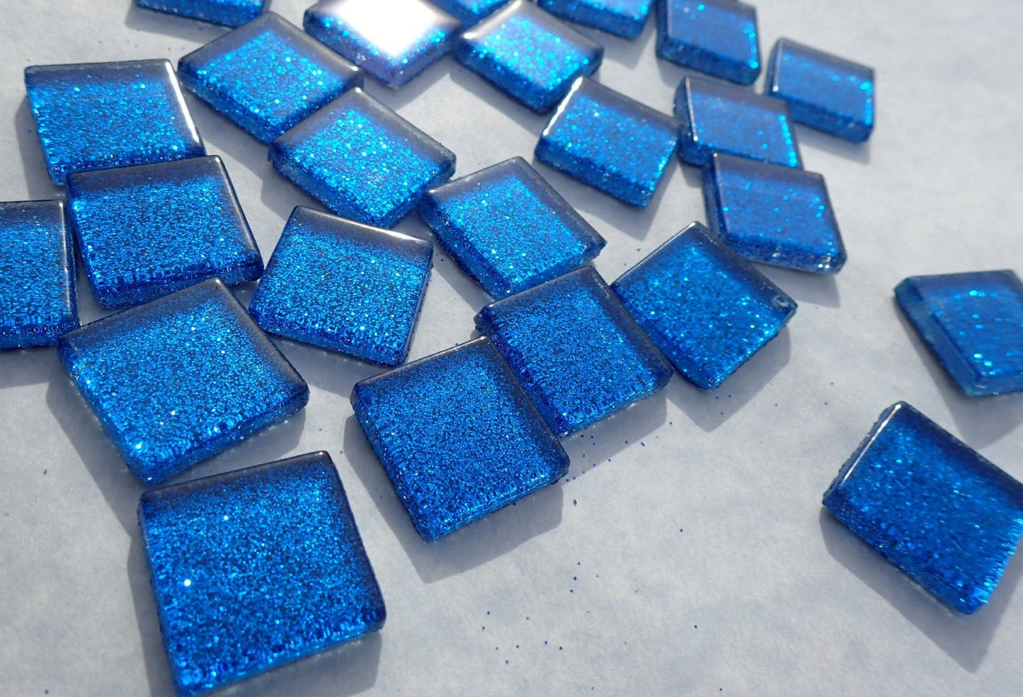 Blue Glitter Tiles - 20mm Mosaic Tiles - 25 Metallic Glass Tiles in Medium Blue