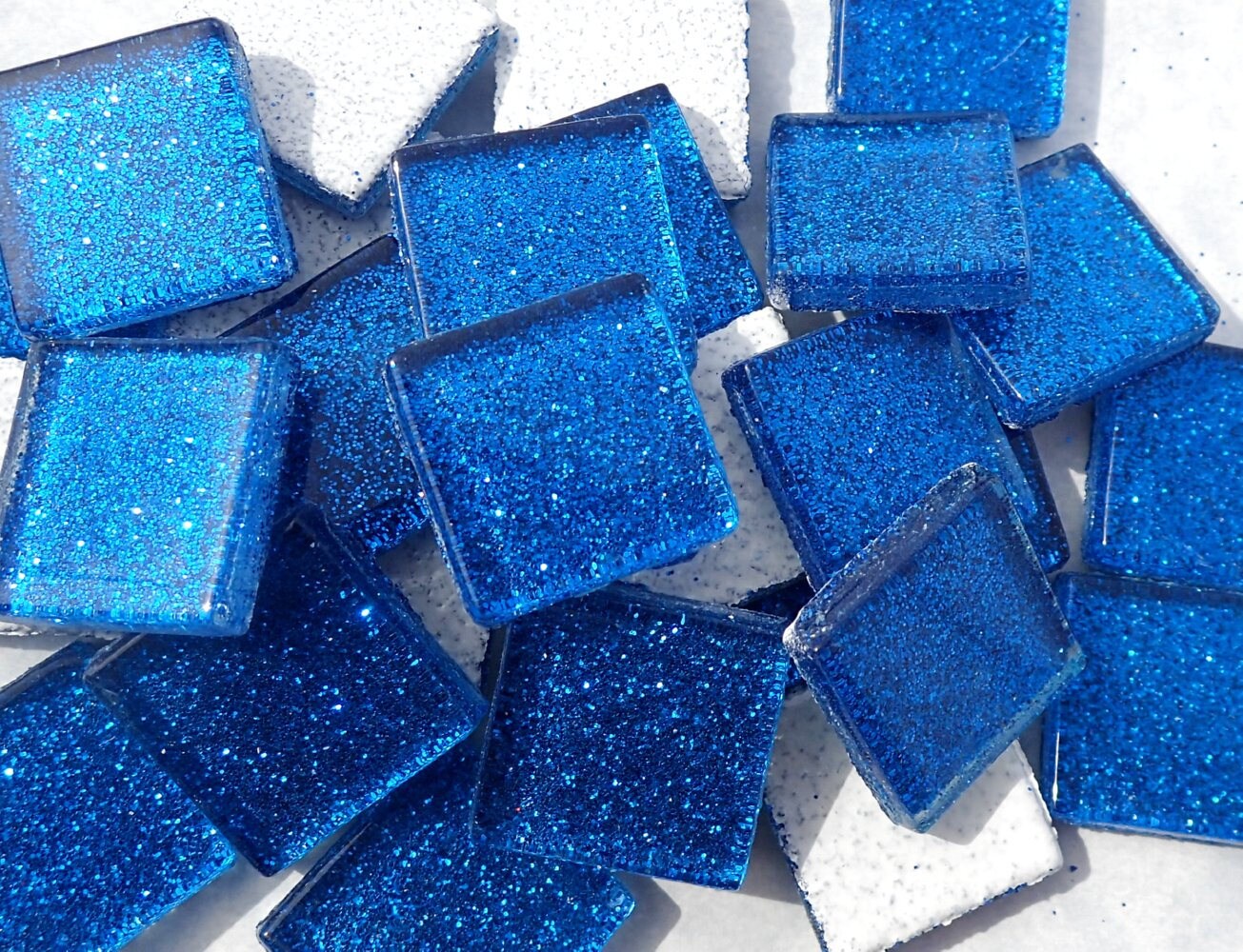 Blue Glitter Tiles - 20mm Mosaic Tiles - 25 Metallic Glass Tiles in Medium Blue