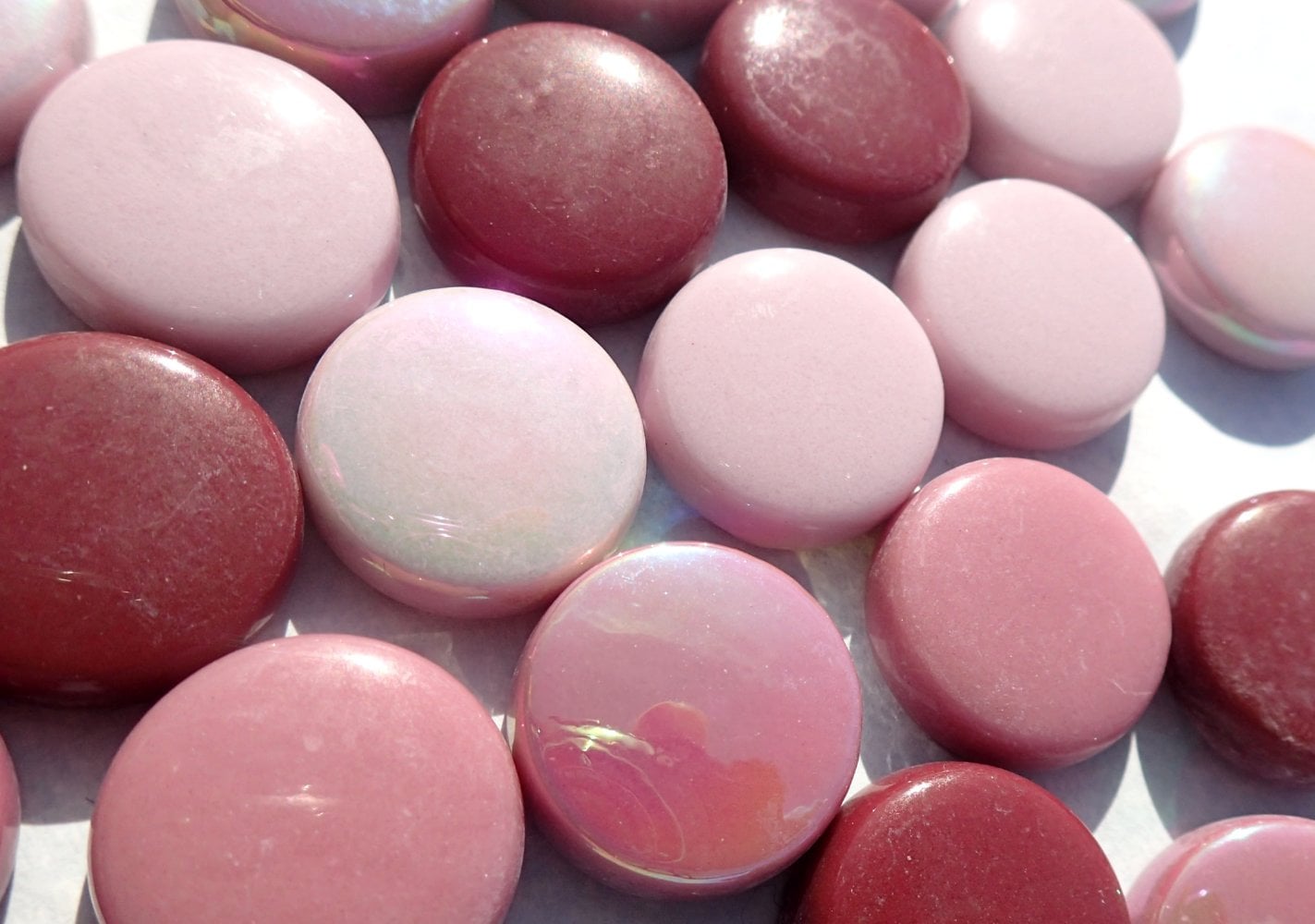 Pink Mix Large Glass Drops - 100 grams - 20mm Mix of Gloss and Iridescent Glass Gems - Approx 20 Tiles
