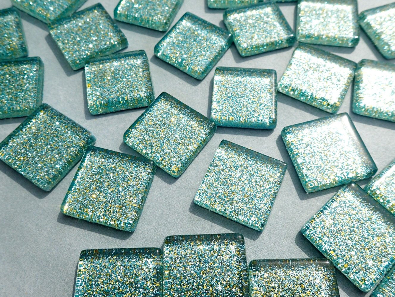 Jungle Green Glitter Tiles - 20mm Mosaic Tiles - 25 Metallic Glass Tiles