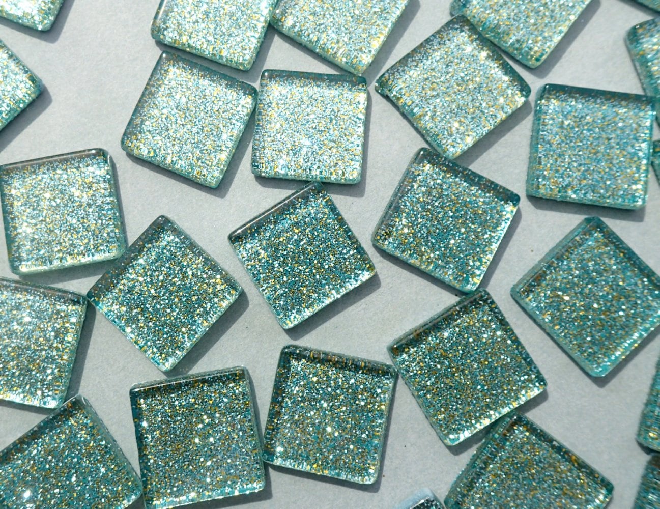 Jungle Green Glitter Tiles - 20mm Mosaic Tiles - 25 Metallic Glass Tiles