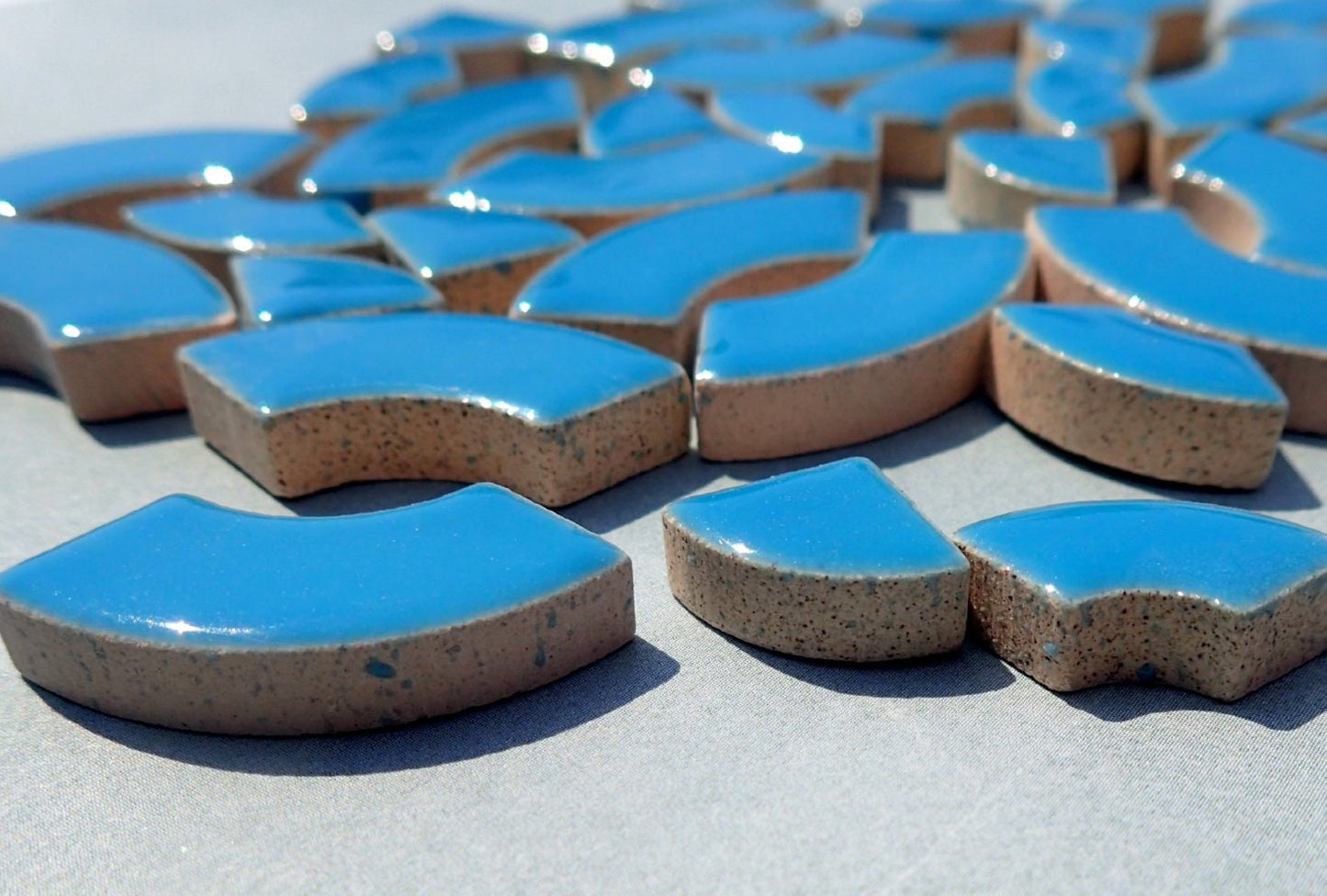 Mediterranean Blue Bullseye Mosaic Tiles - 50g Ceramic Circle Parts in Mix of 3 Sizes in Thalo Blue