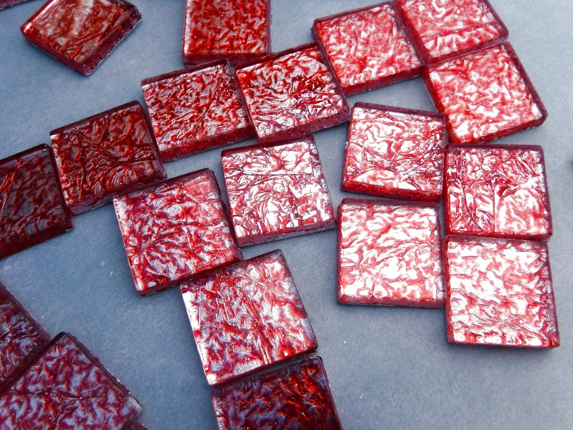 Red Foil Square Tiles - 25 Glass Mosaic Tiles - 20mm