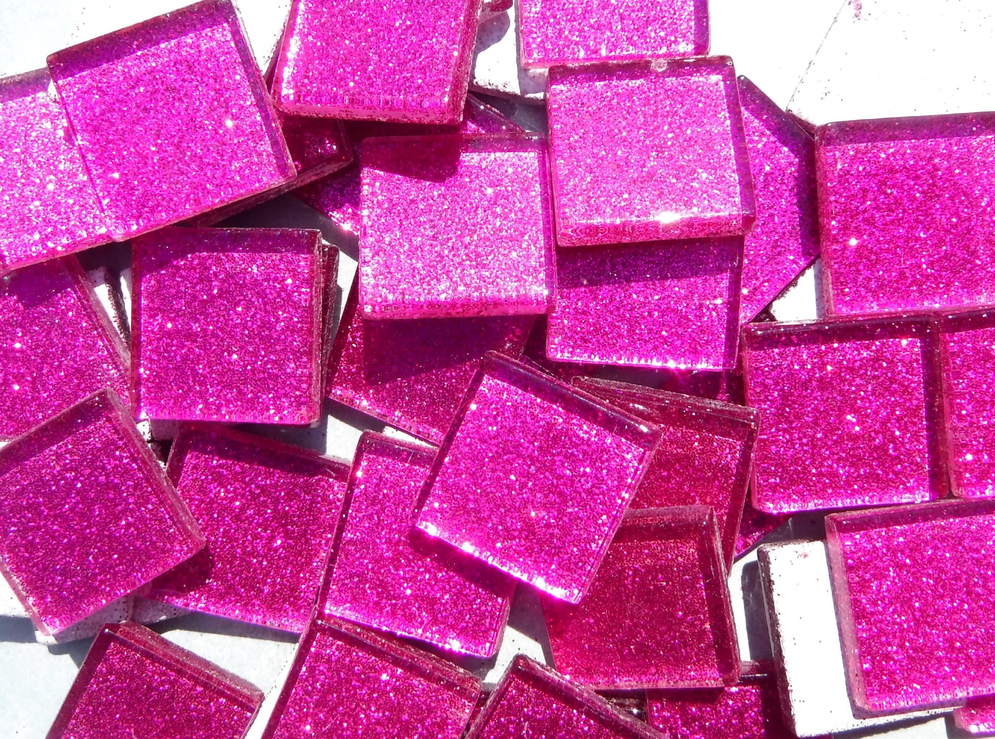 Dark Pink Glitter Tiles - 20mm Mosaic Tiles - 25 Metallic Glass Tiles