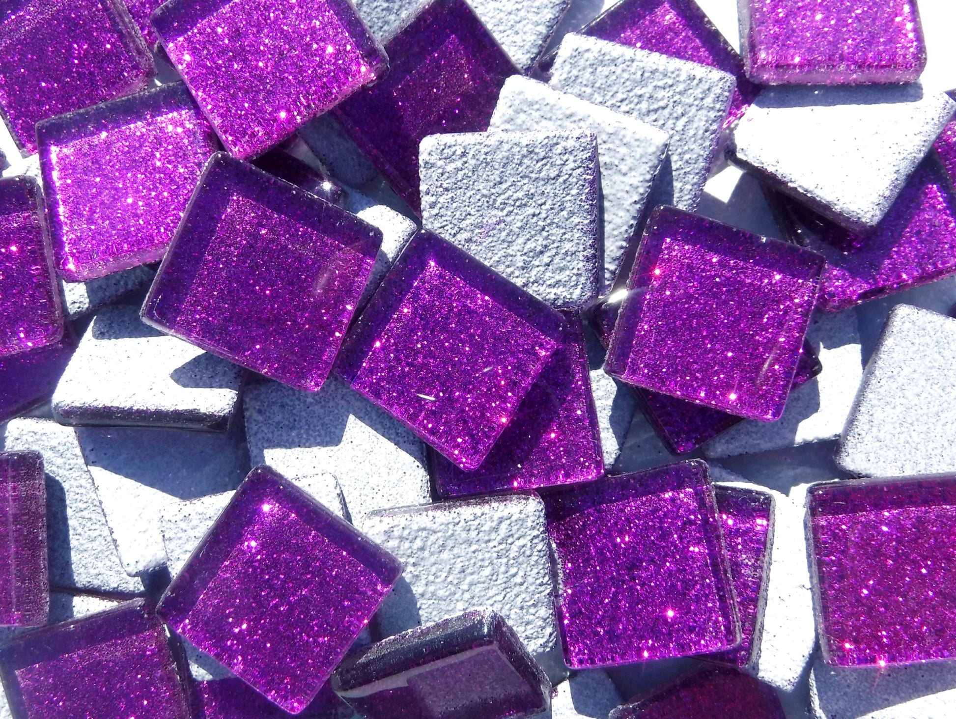 Purple Glitter Tiles - 20mm Mosaic Tiles - 25 Metallic Glass Tiles in Bright Violet