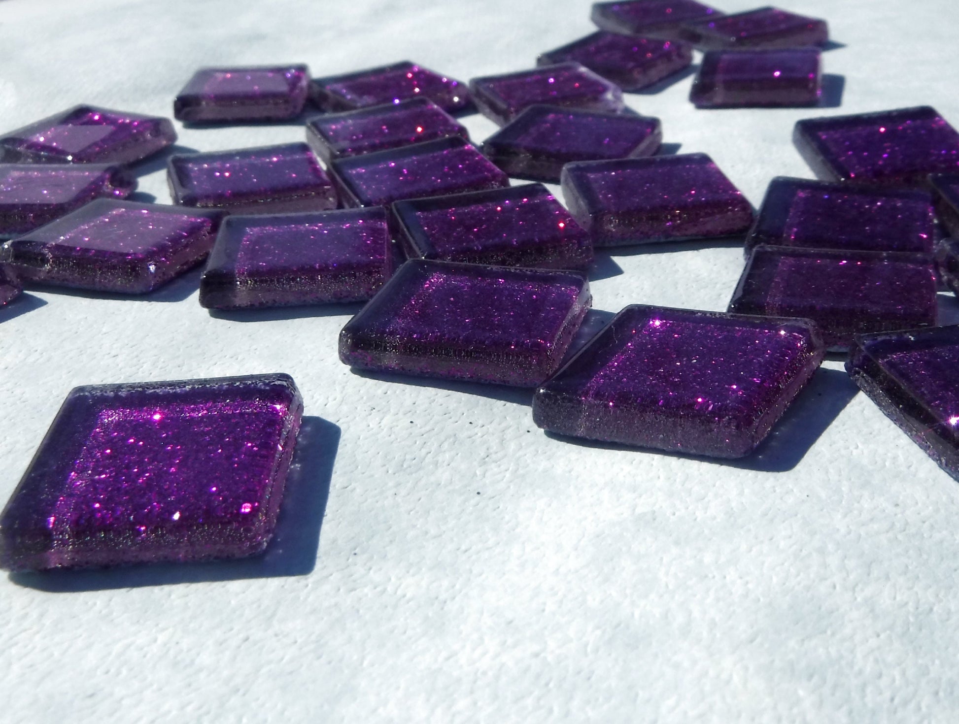 Purple Glitter Tiles - 20mm Mosaic Tiles - 25 Metallic Glass Tiles in Bright Violet