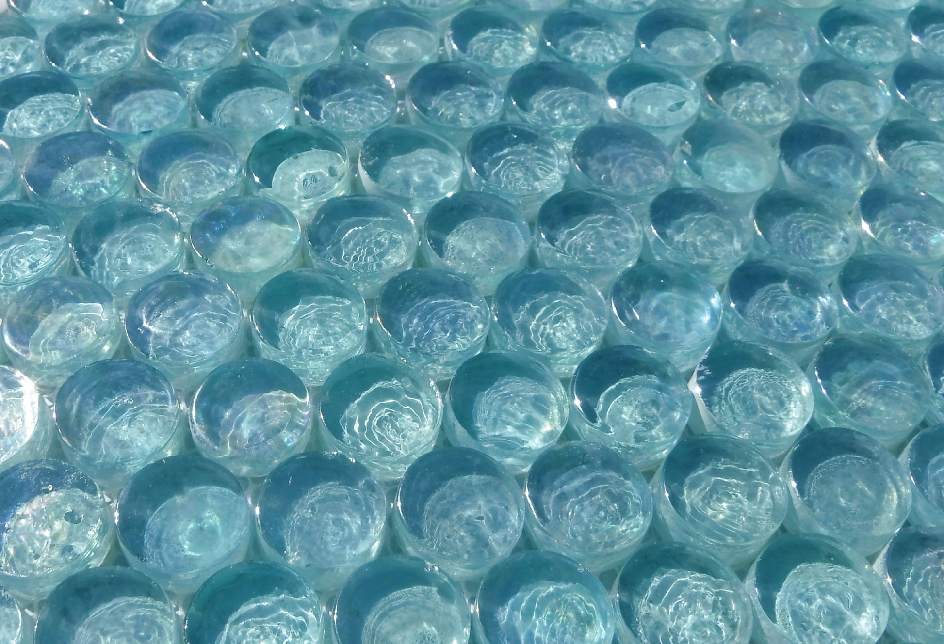 Spa Blue Iridescent Circle Glass Mosaic Tiles - 25 Penny Rounds - 3/4"