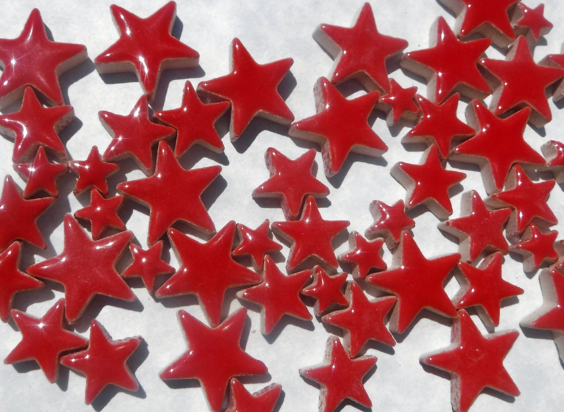 Red Stars Mosaic Tiles - 50g Ceramic in Mix of 3 Sizes - 20mm, 15mm, 10mm - Poppy Red