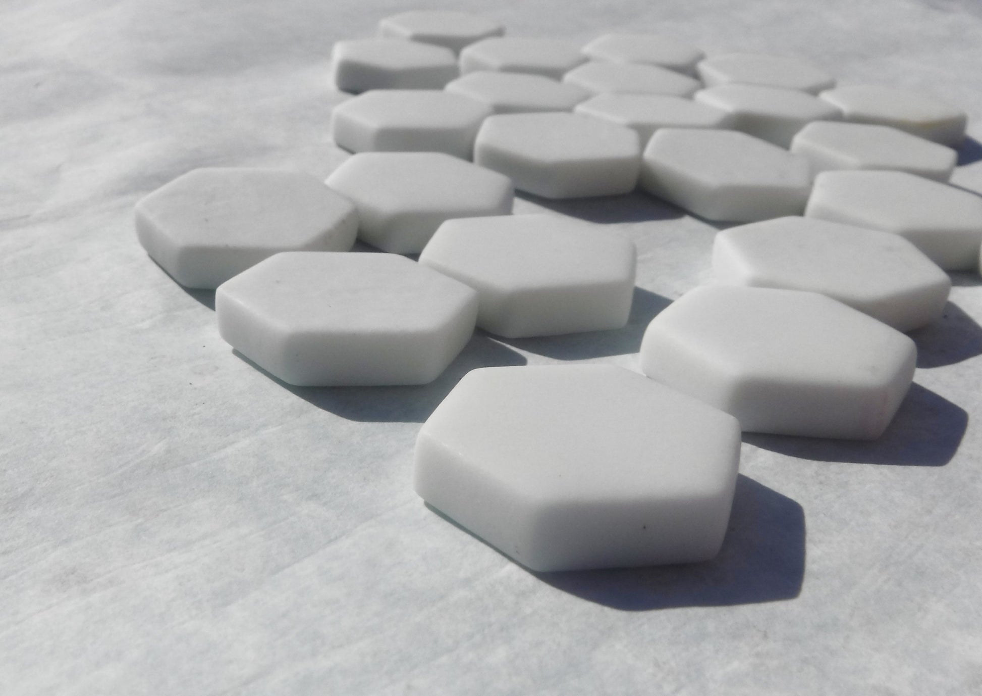 White Hexagon Mosaic Tiles - 25 Glass 23mm MATTE Tiles