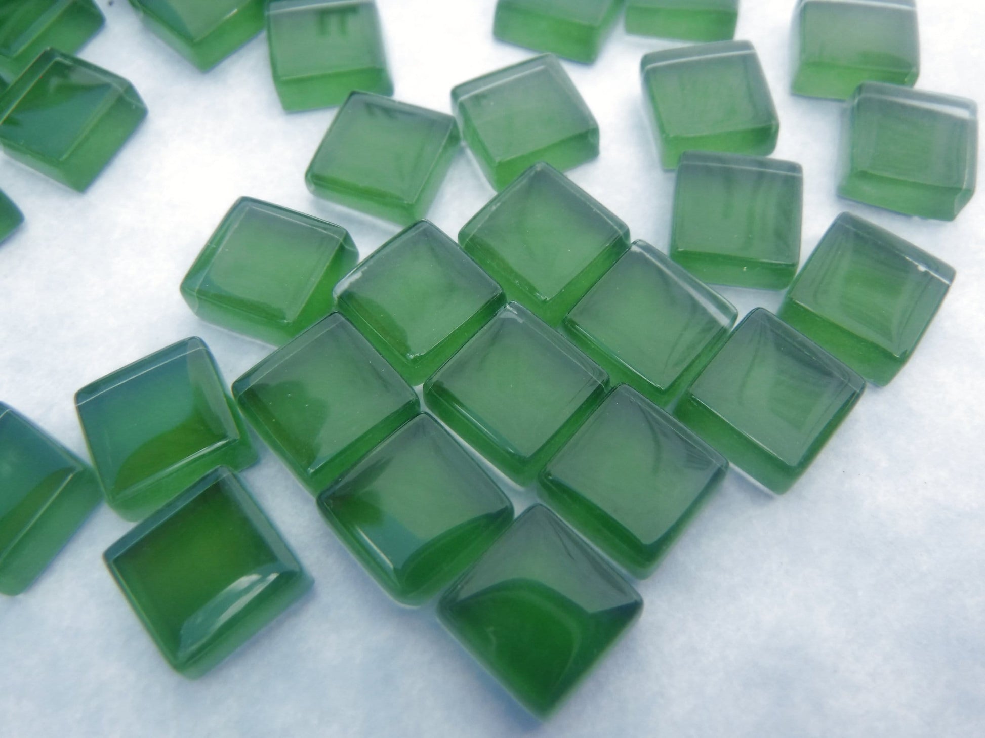 Killarney Green Glass Tiles - 1 cm - 100g - Over 100 Squares