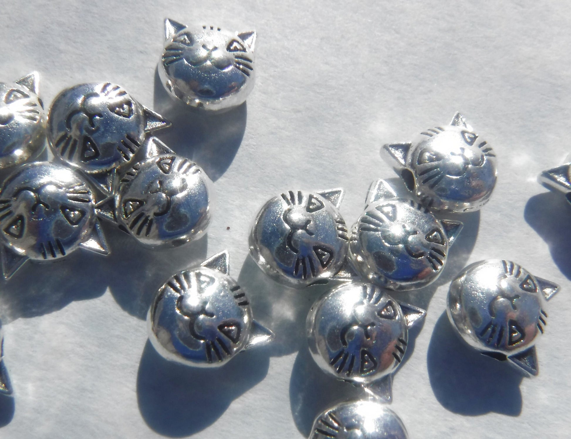 Cat Beads - Silver-Toned 15mm - Tibetan Style Feline Faces